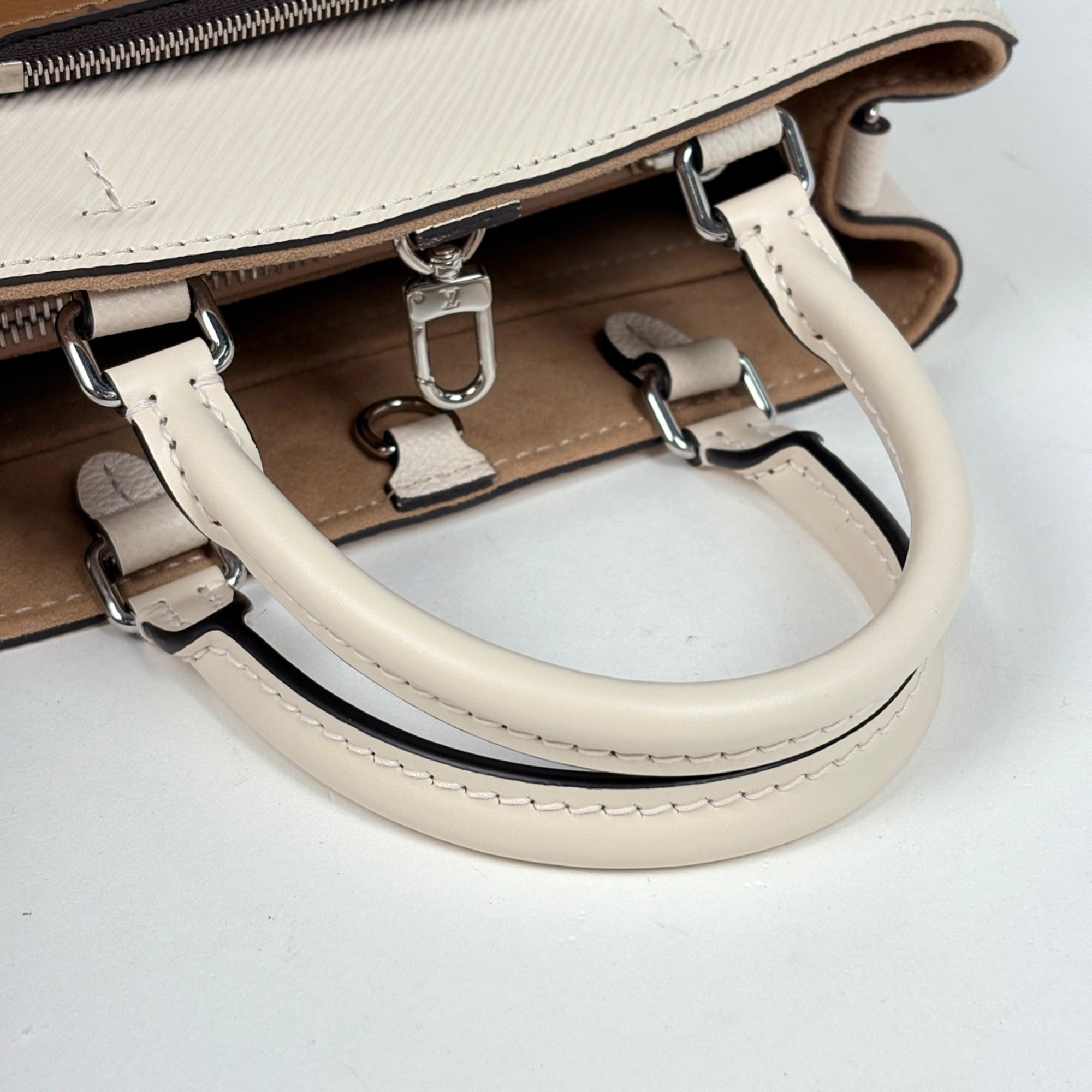 Louis Vuitton Epi Leather Handbag (Pre-Owned)