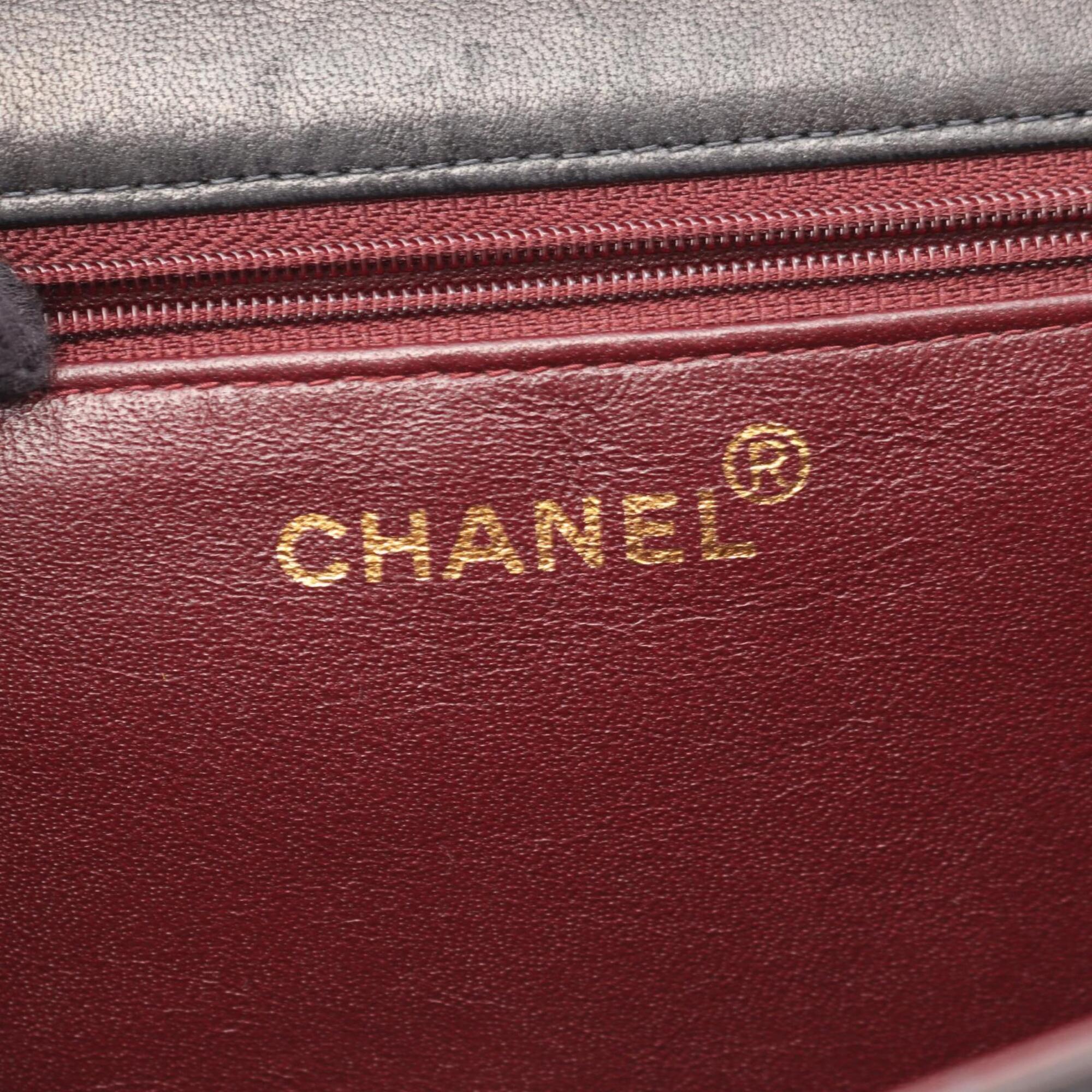 Chanel Matelasse Black Leather Handbag Shoulder Bag (Pre-Owned)
