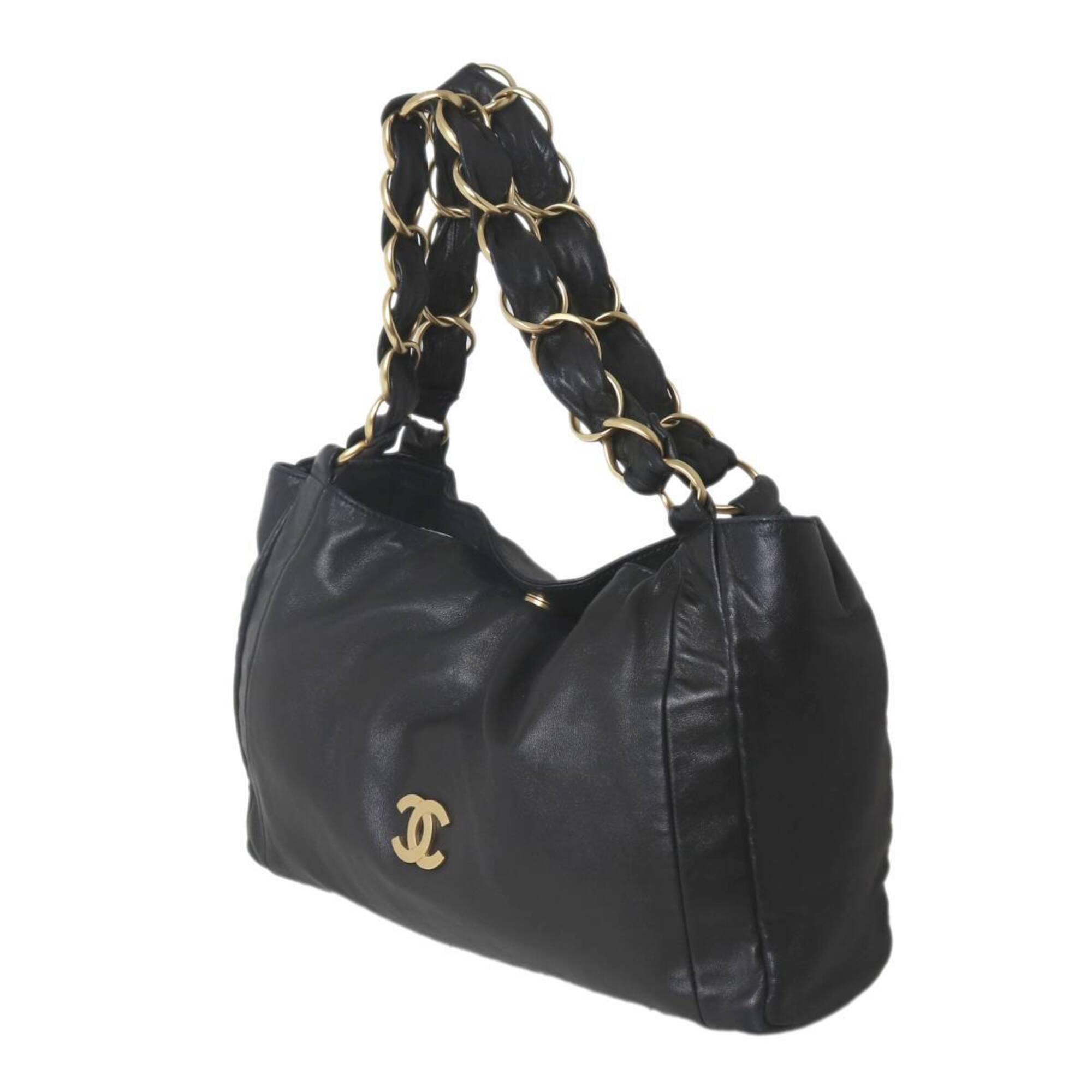 Chanel Black Leather Shoulder Bag (Pre-Owned)