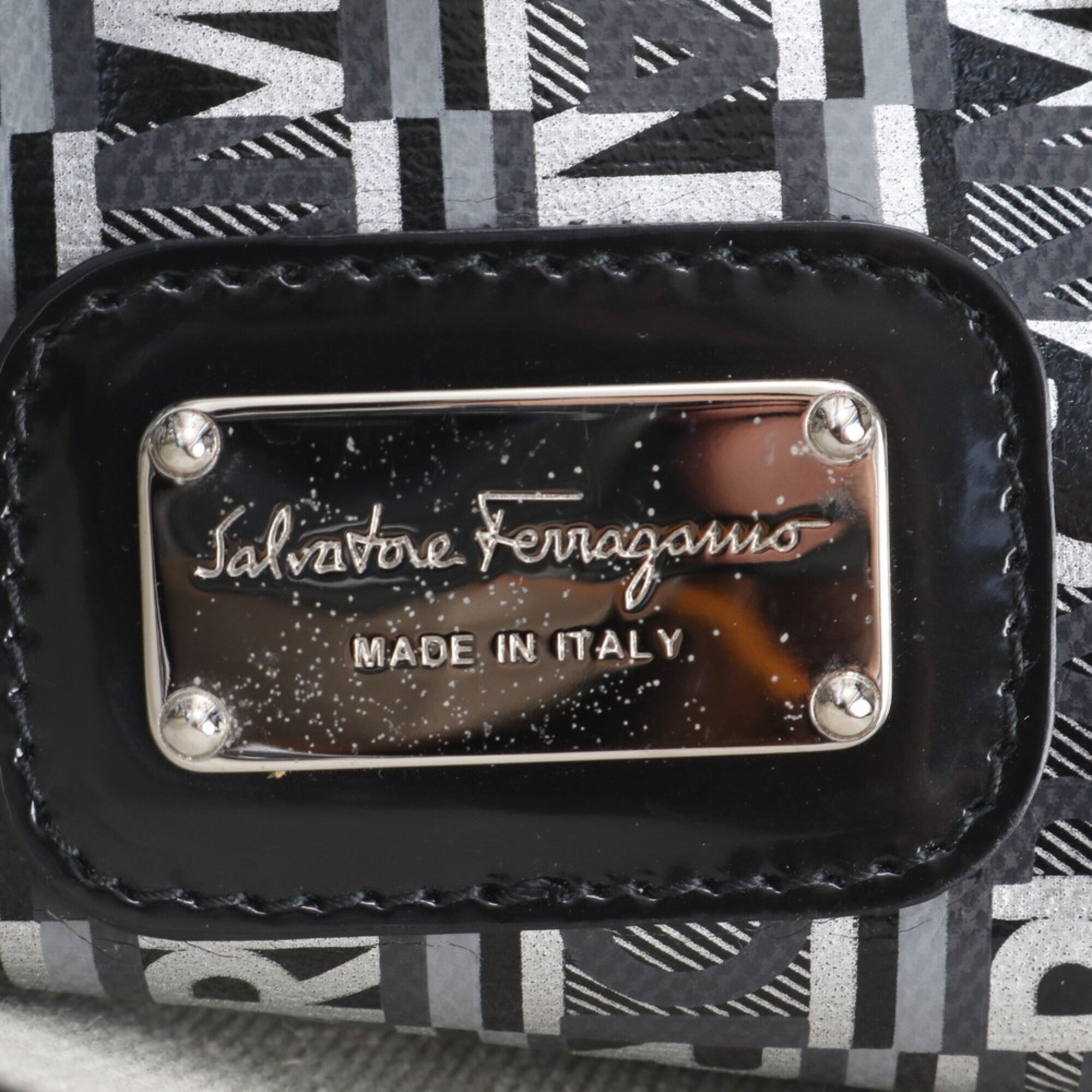 Salvatore Ferragamo Silver Leather Coated Canvas Handbag Shoulder Bag Tote Bag (Pre-Owned)