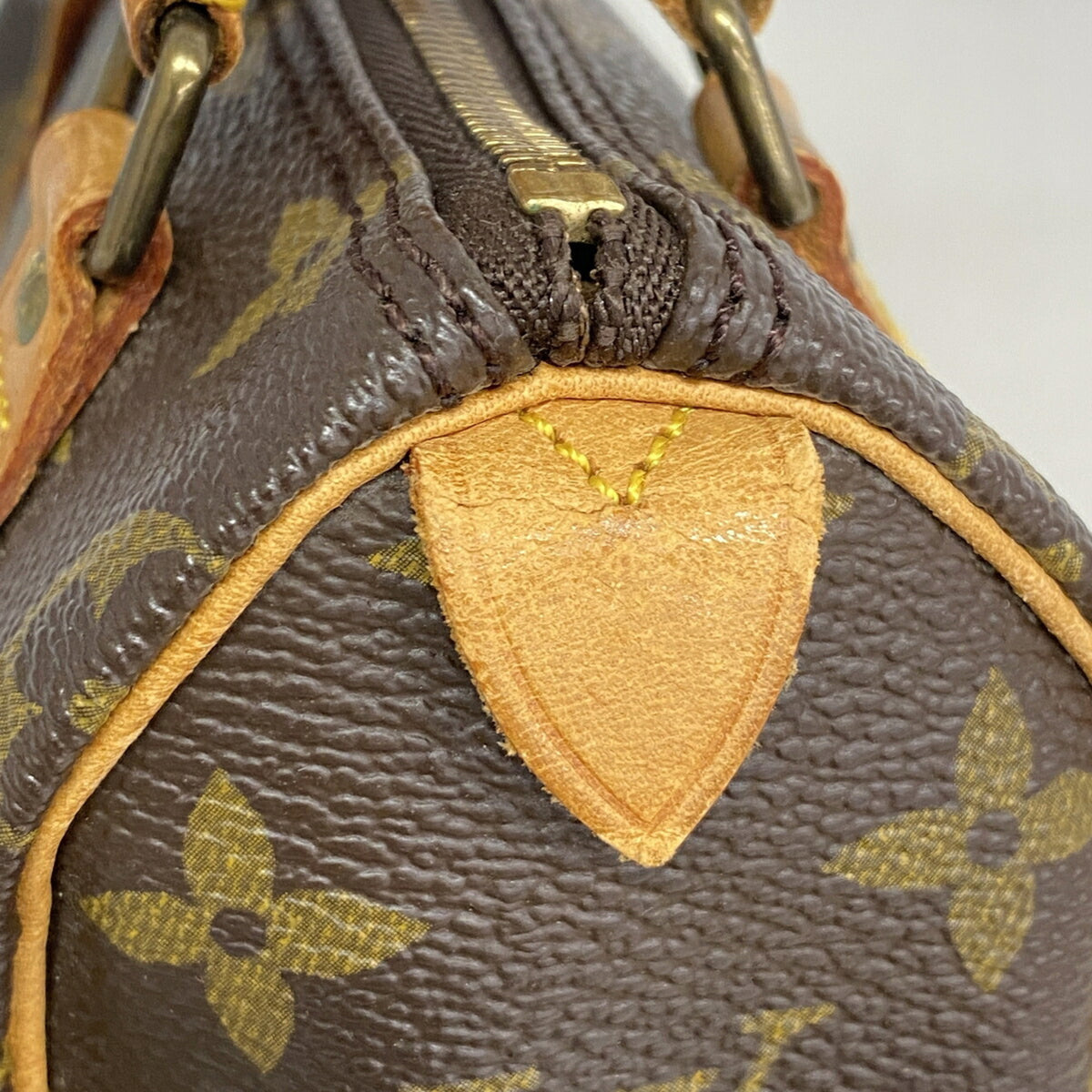 Louis Vuitton Brown Handbag (Pre-Owned)