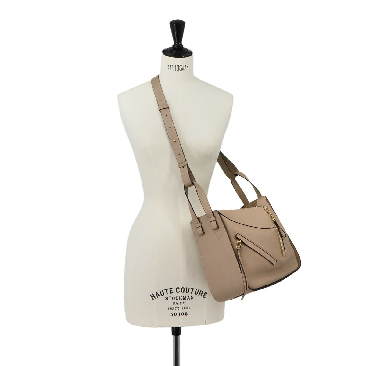 Loewe Sand Leather Handbag (Pre-Owned)