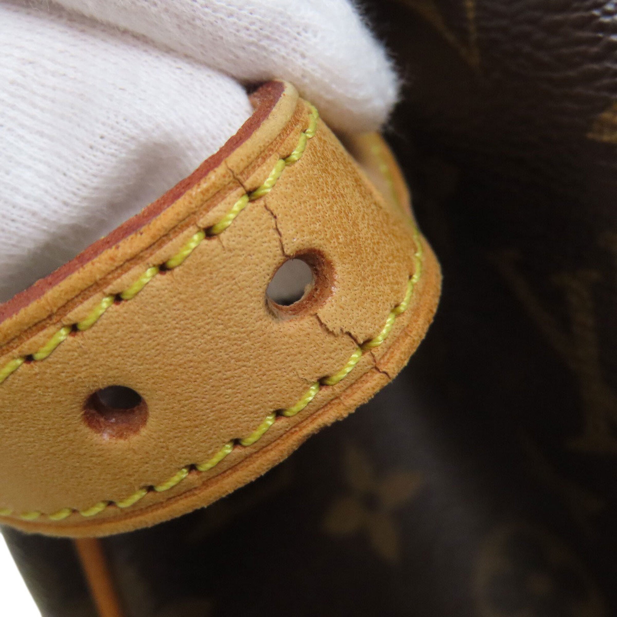 Louis Vuitton Monogram Monogram Canvas Handbag (Pre-Owned)