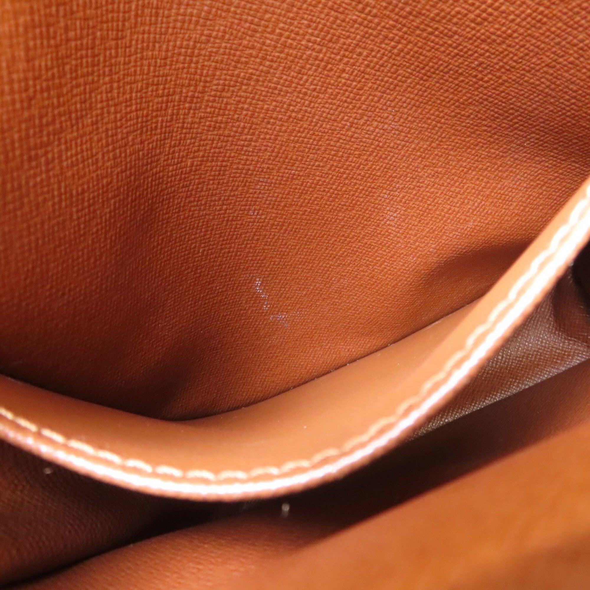 Louis Vuitton Monogram Monogram Canvas Shoulder Bag (Pre-Owned)