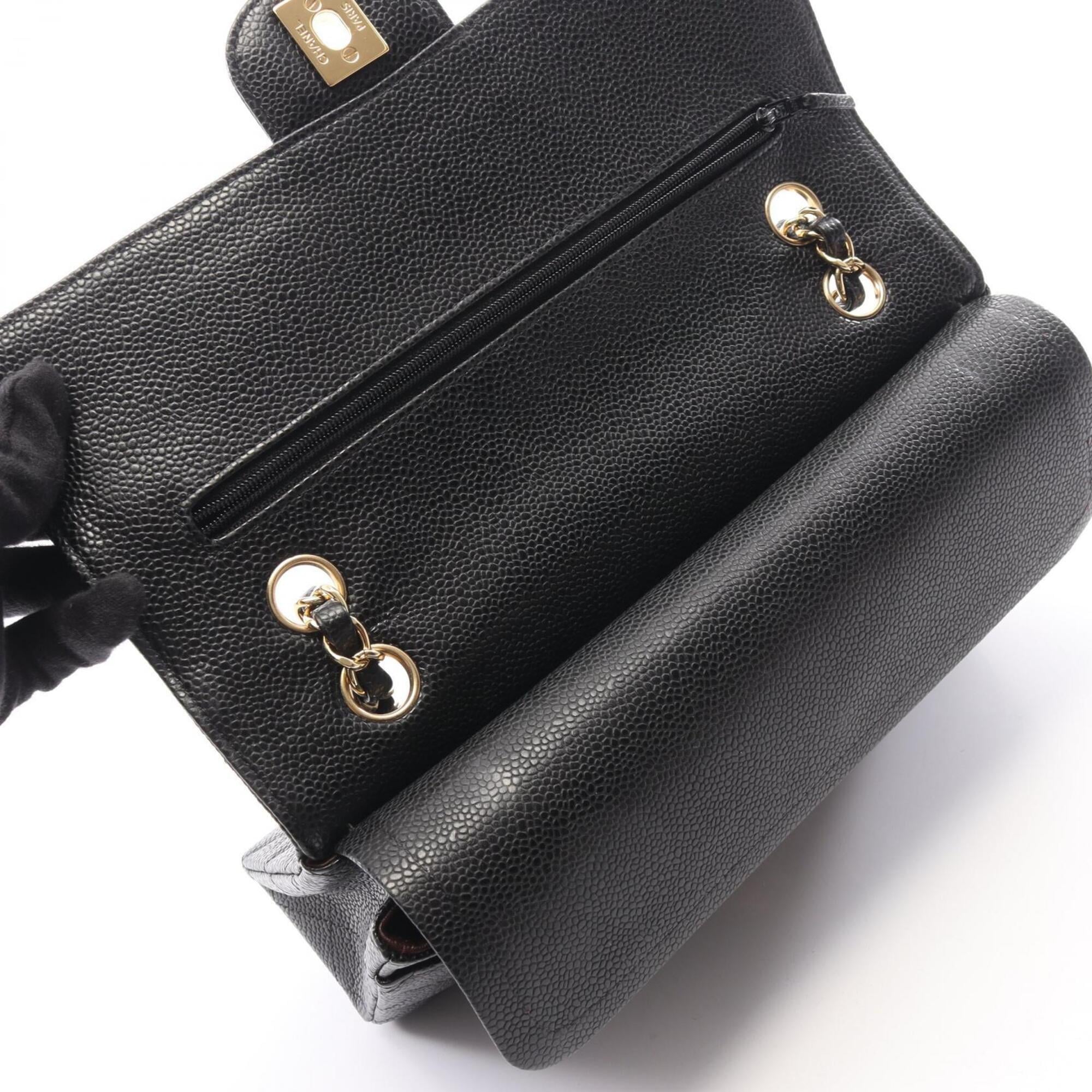 Chanel Black Grained Calfskin Handbag Shoulder Bag (Pre-Owned)