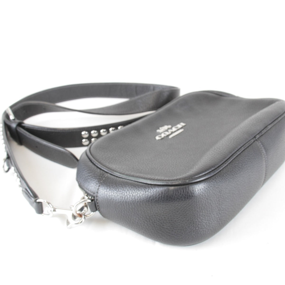 Coach Black Leather Metal Shoulder Bag (Pre-Owned)
