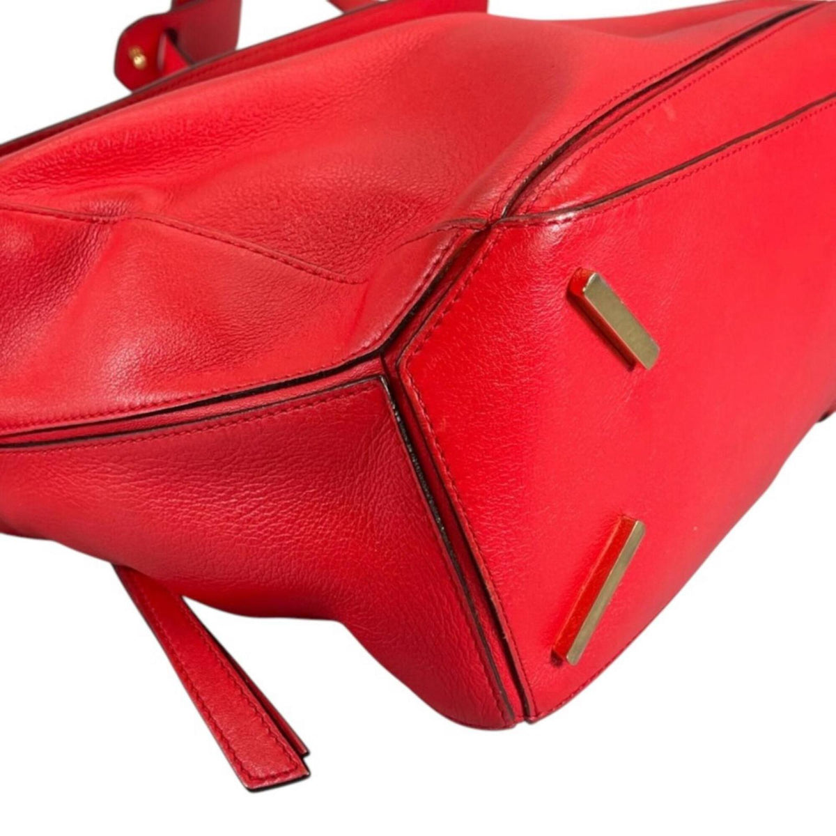 Loewe Red Color Shoulder Bag (Pre-Owned)
