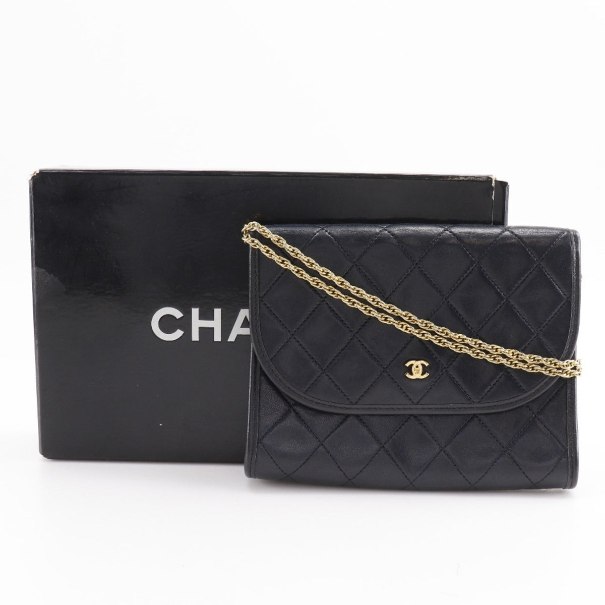 Chanel Black Leather Pochette Shoulder Bag (Pre-Owned)