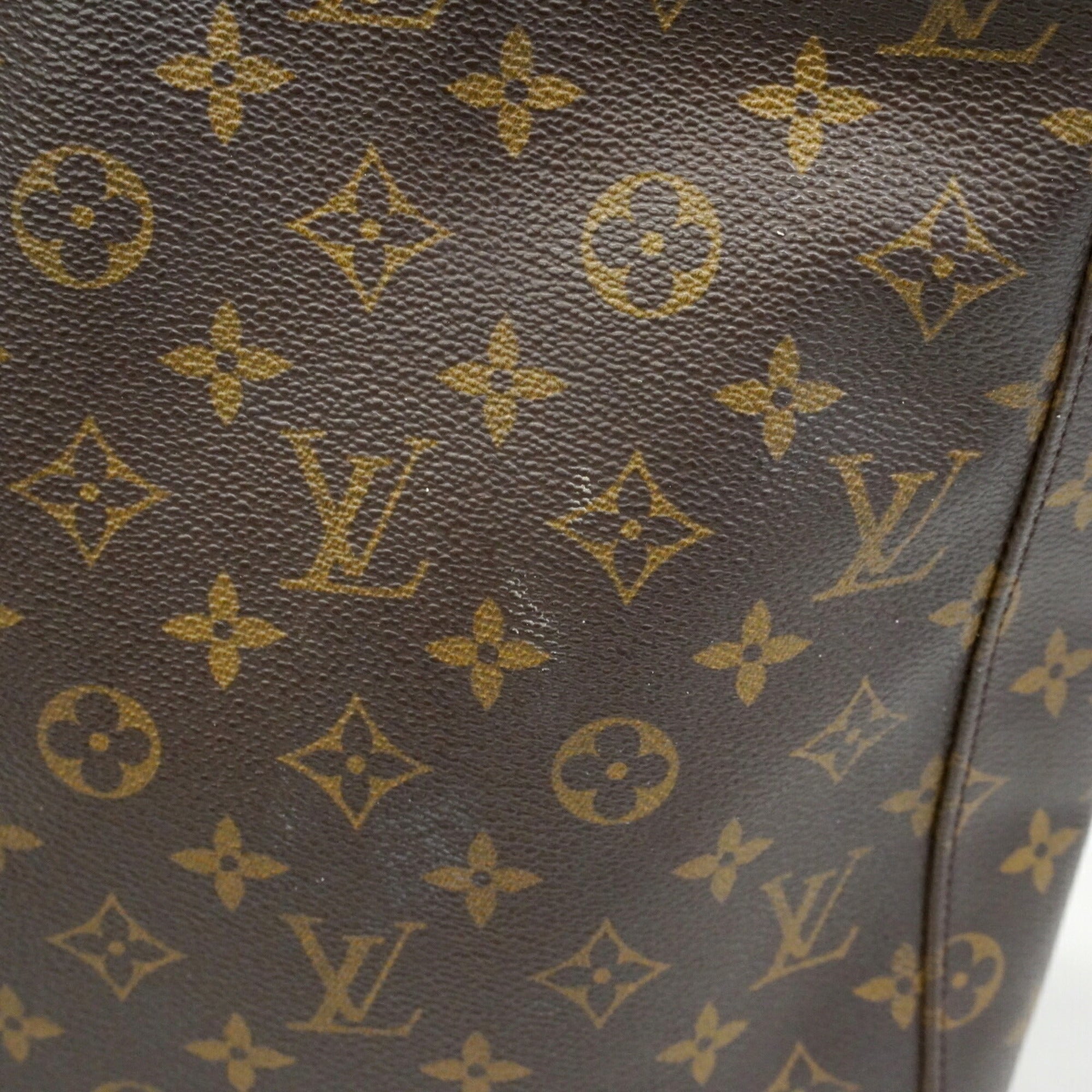 Louis Vuitton Brown Shoulder Bag (Pre-Owned)