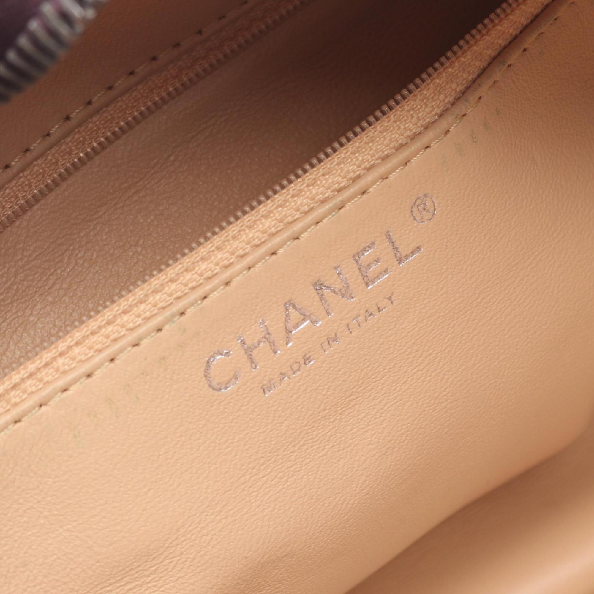 Chanel Brown Leather Handbag (Pre-Owned)