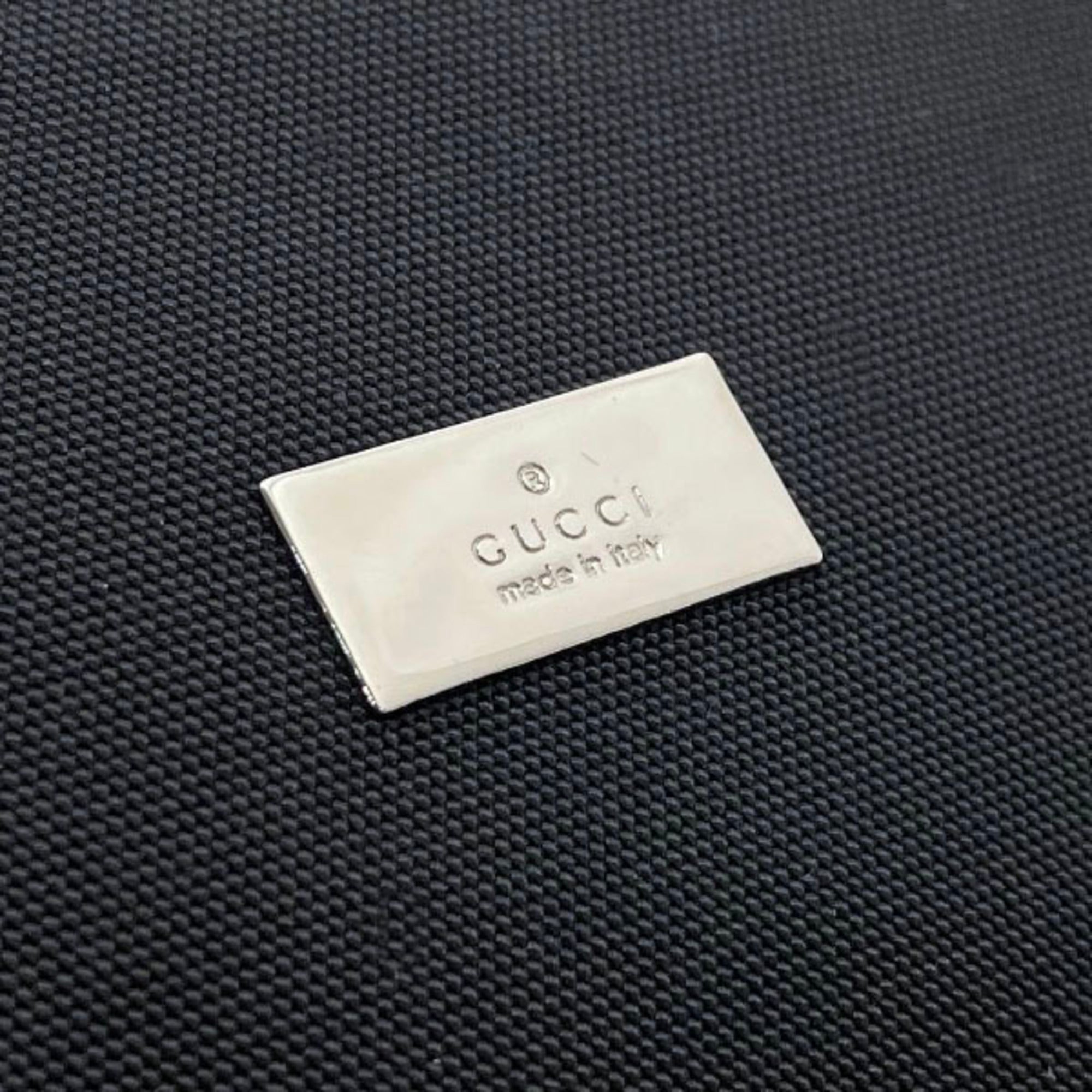 Gucci Black Nylon Leather Clutch Bag (Pre-Owned)