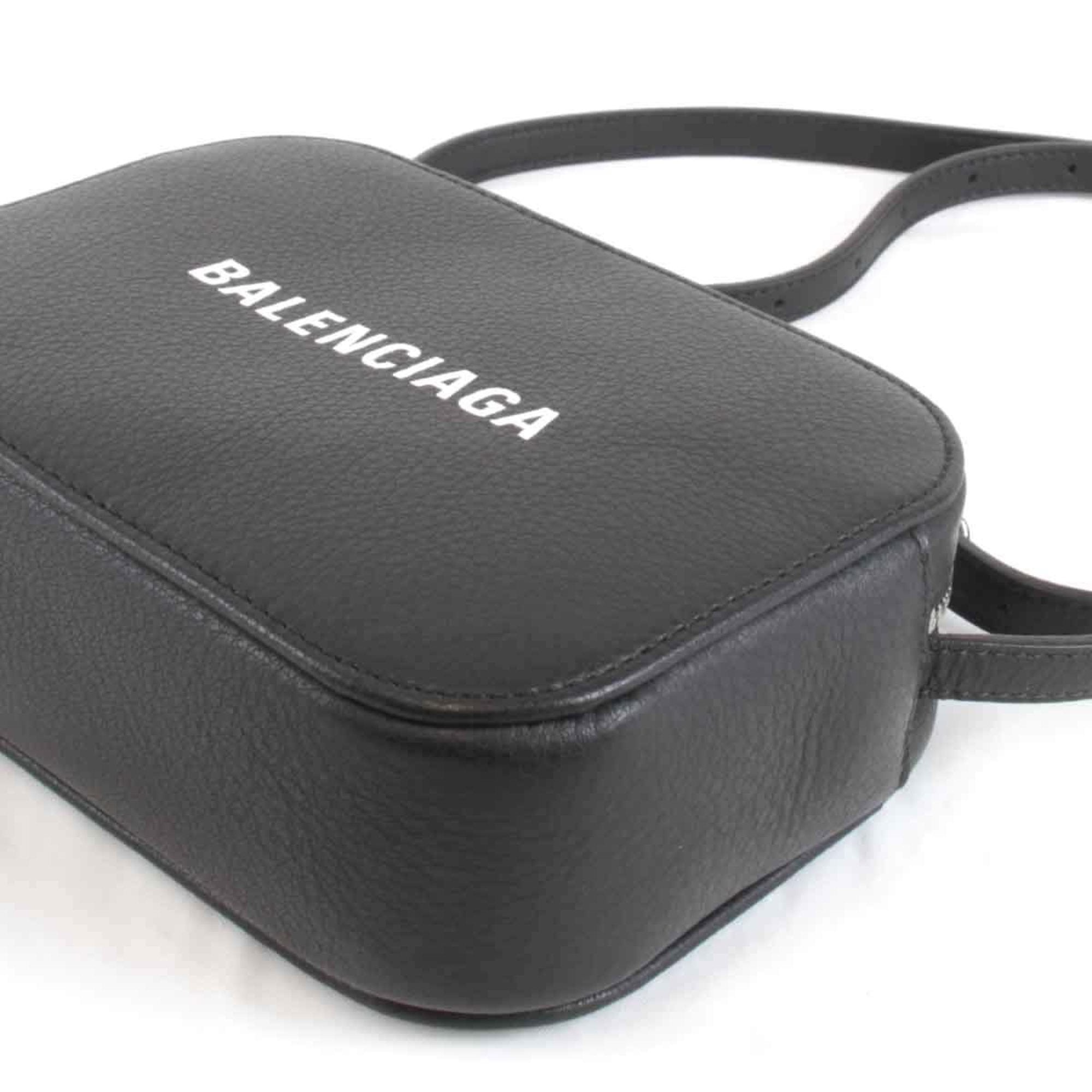 Balenciaga Black Leather Shoulder Bag (Pre-Owned)
