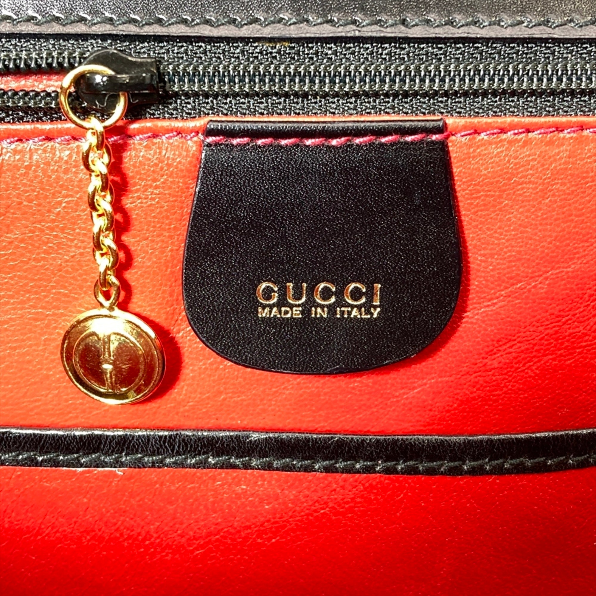 Gucci Black Leather Handbag (Pre-Owned)