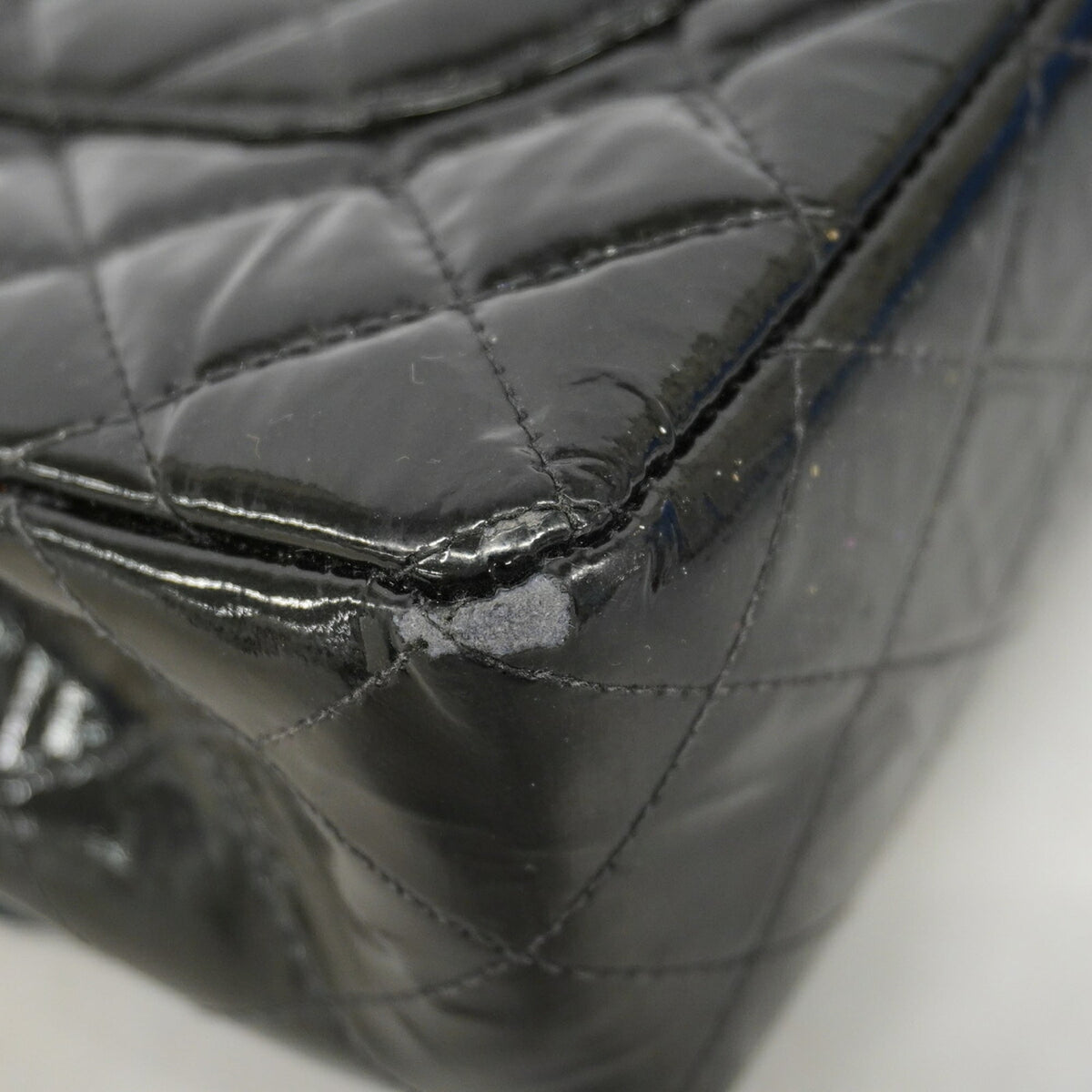 Chanel Black Patent Leather Shoulder Bag (Pre-Owned)
