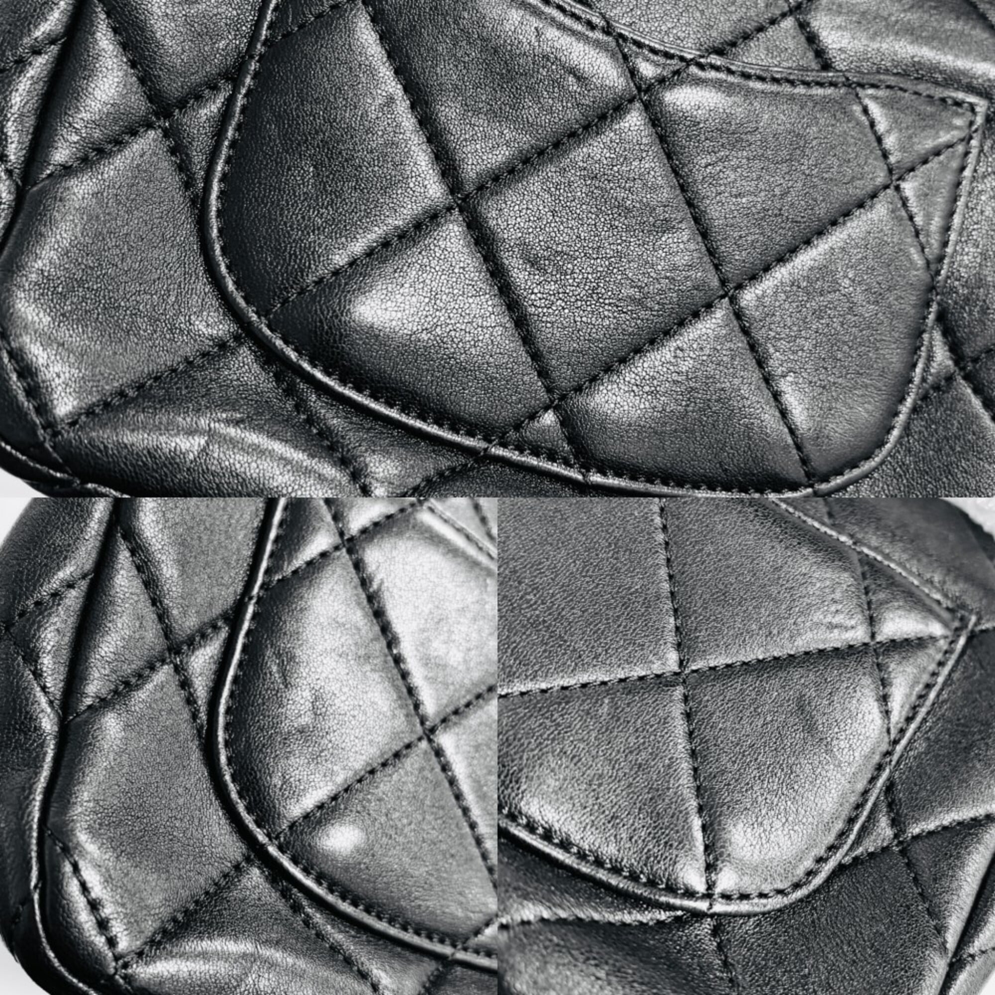 Chanel Black White Leather Shoulder Bag (Pre-Owned)