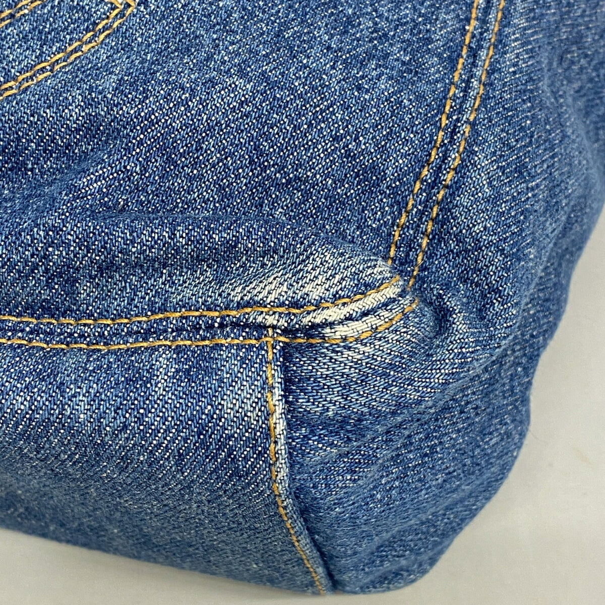 Chanel Blue Denim Tote Bag (Pre-Owned)