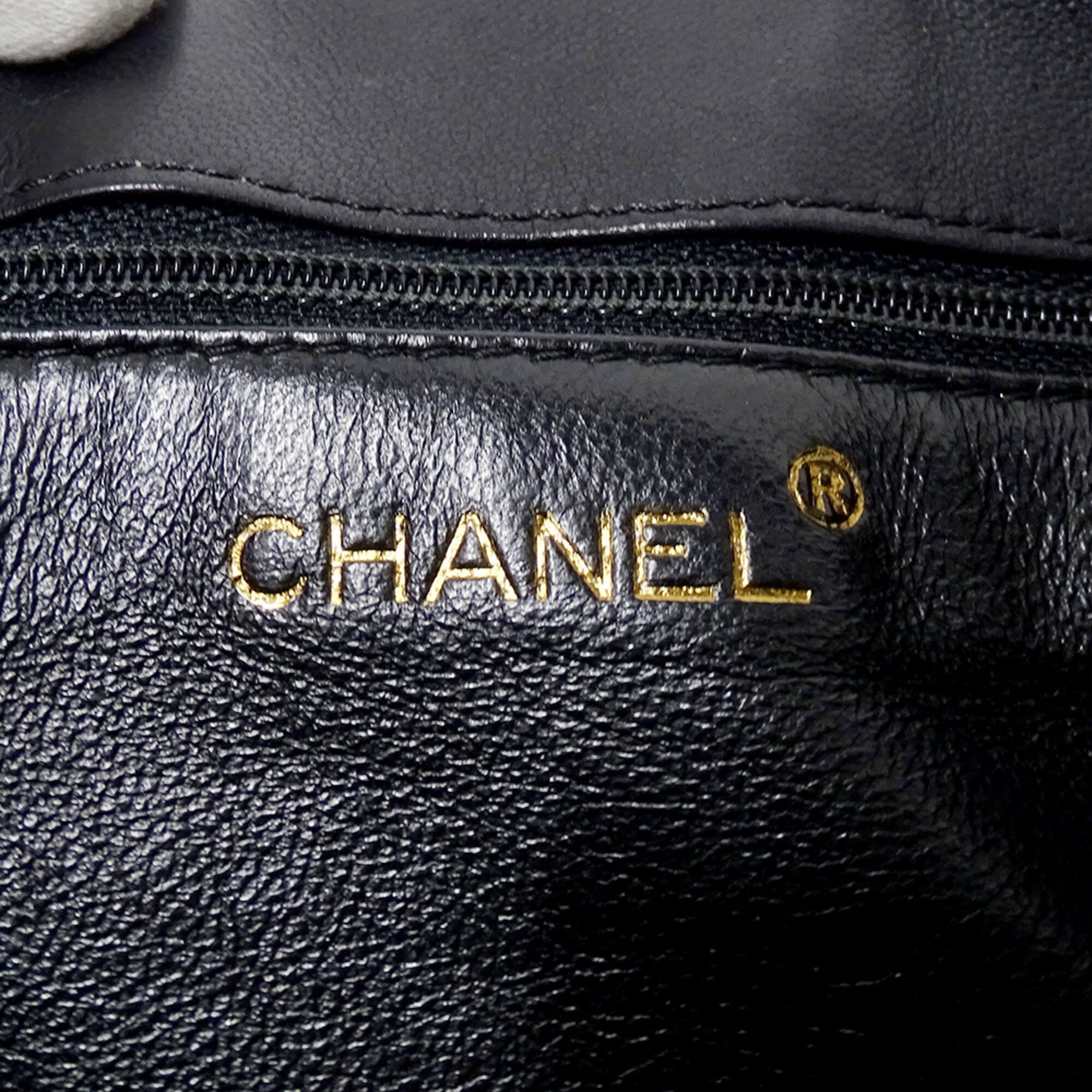 Chanel Black Leather Handbag Shoulder Bag (Pre-Owned)