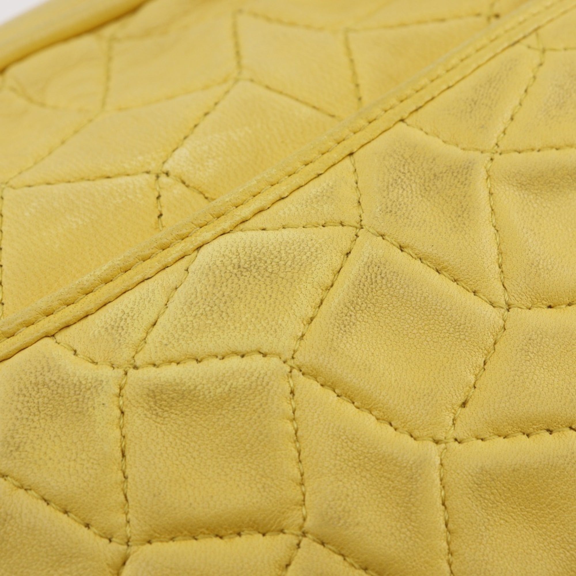 Bally Yellow Leather Shoulder Bag (Pre-Owned)