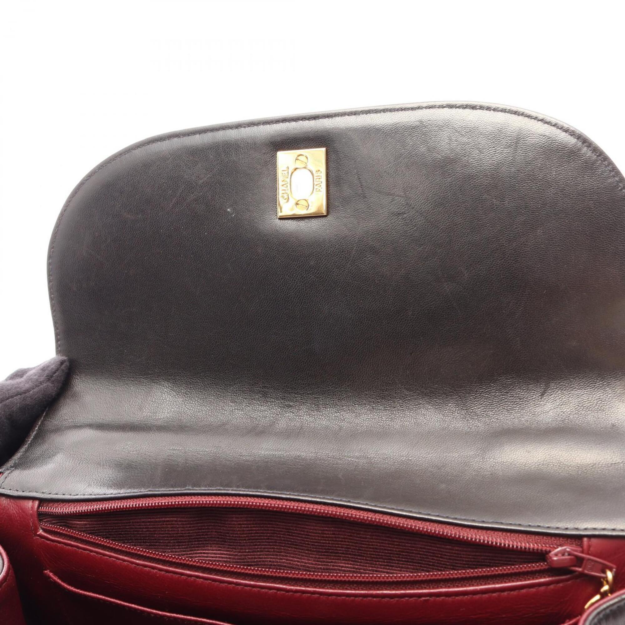 Chanel Black Leather Handbag (Pre-Owned)