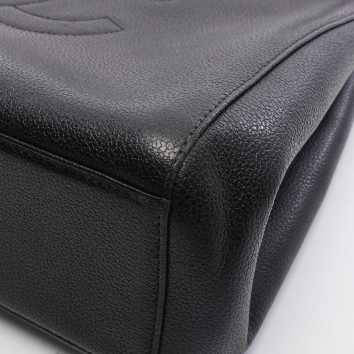 Chanel Black Grained Calfskin Handbag Shoulder Bag (Pre-Owned)
