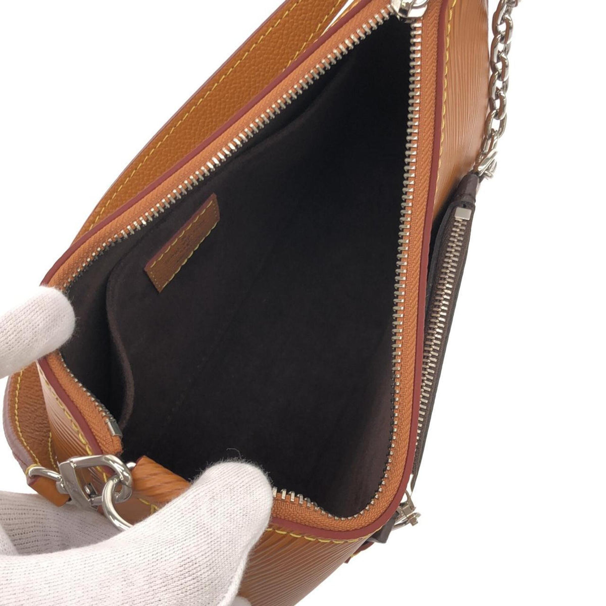 Louis Vuitton Brown Leather Pouch Shoulder Bag (Pre-Owned)
