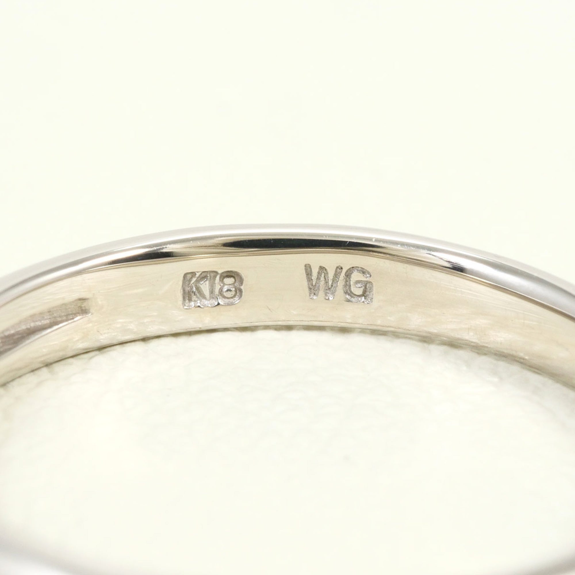 Unbranded White Gold White Gold (18K) Band Ring (Pre-Owned)