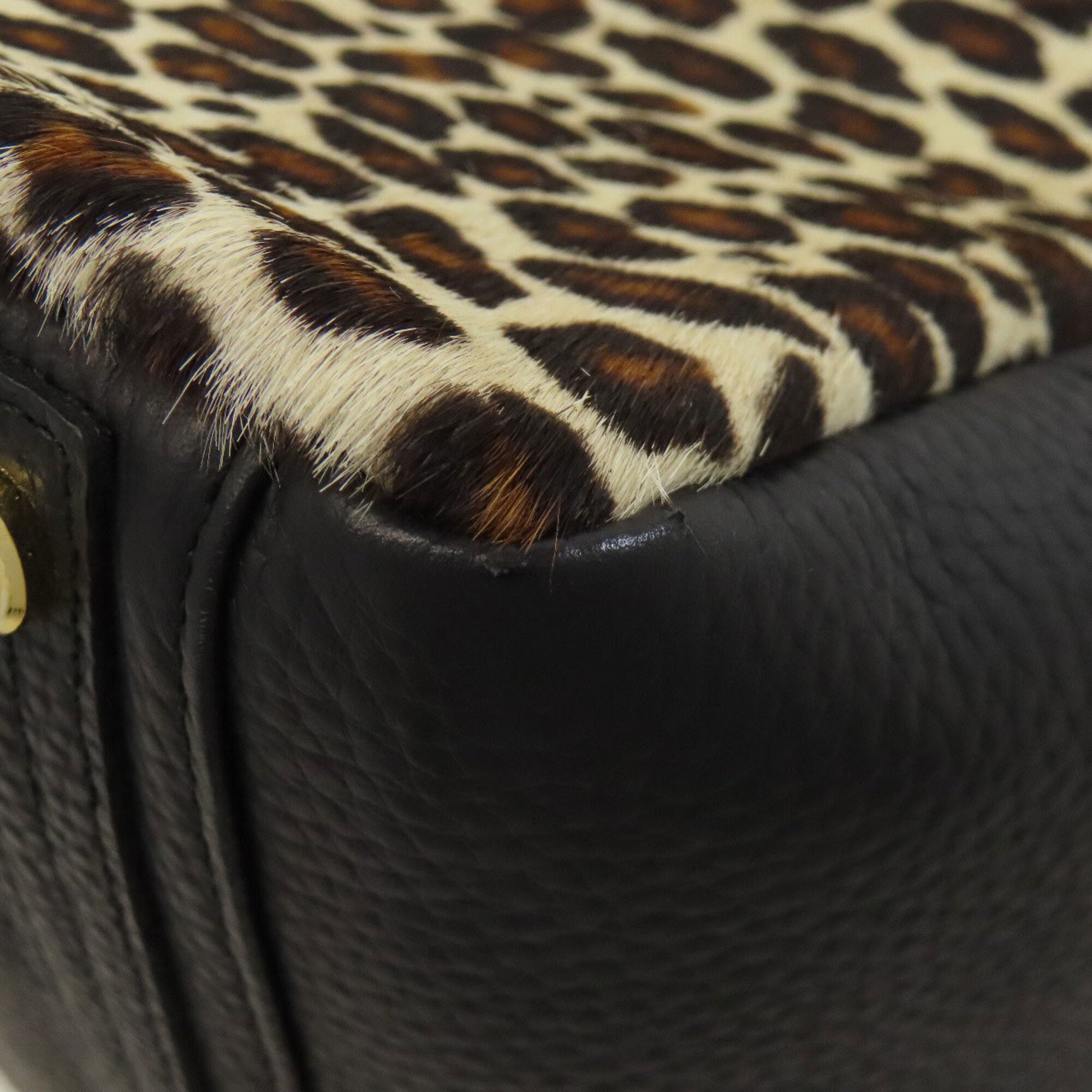 A.D.M.J Black Leather Handbag (Pre-Owned)