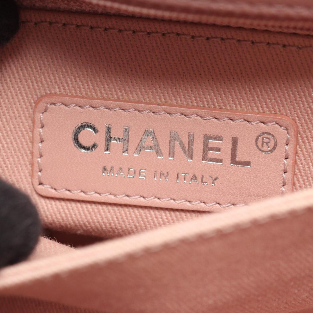 Chanel Matelasse Pink Grained Calfskin Handbag (Pre-Owned)