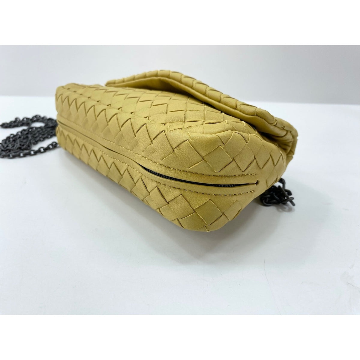 Bottega Veneta Intrecciato Yellow Shoulder Bag (Pre-Owned)