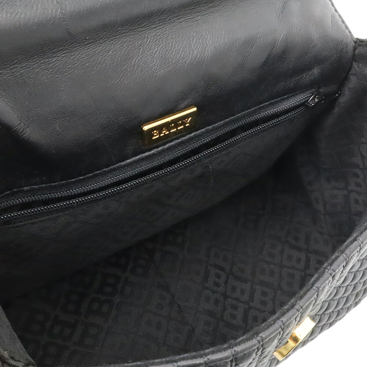 Bally Black Leather Handbag (Pre-Owned)