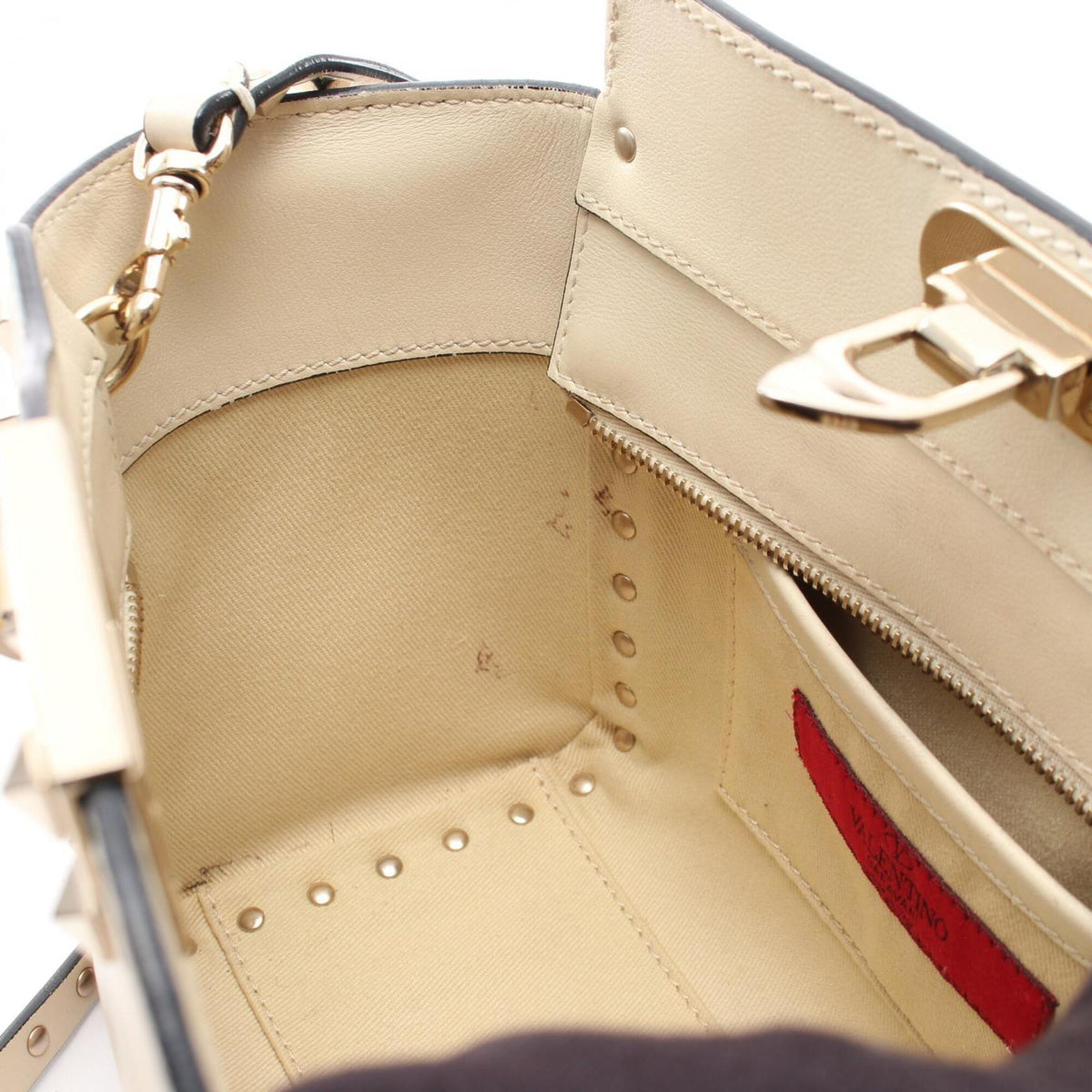 Valentino Ivory Leather Handbag (Pre-Owned)