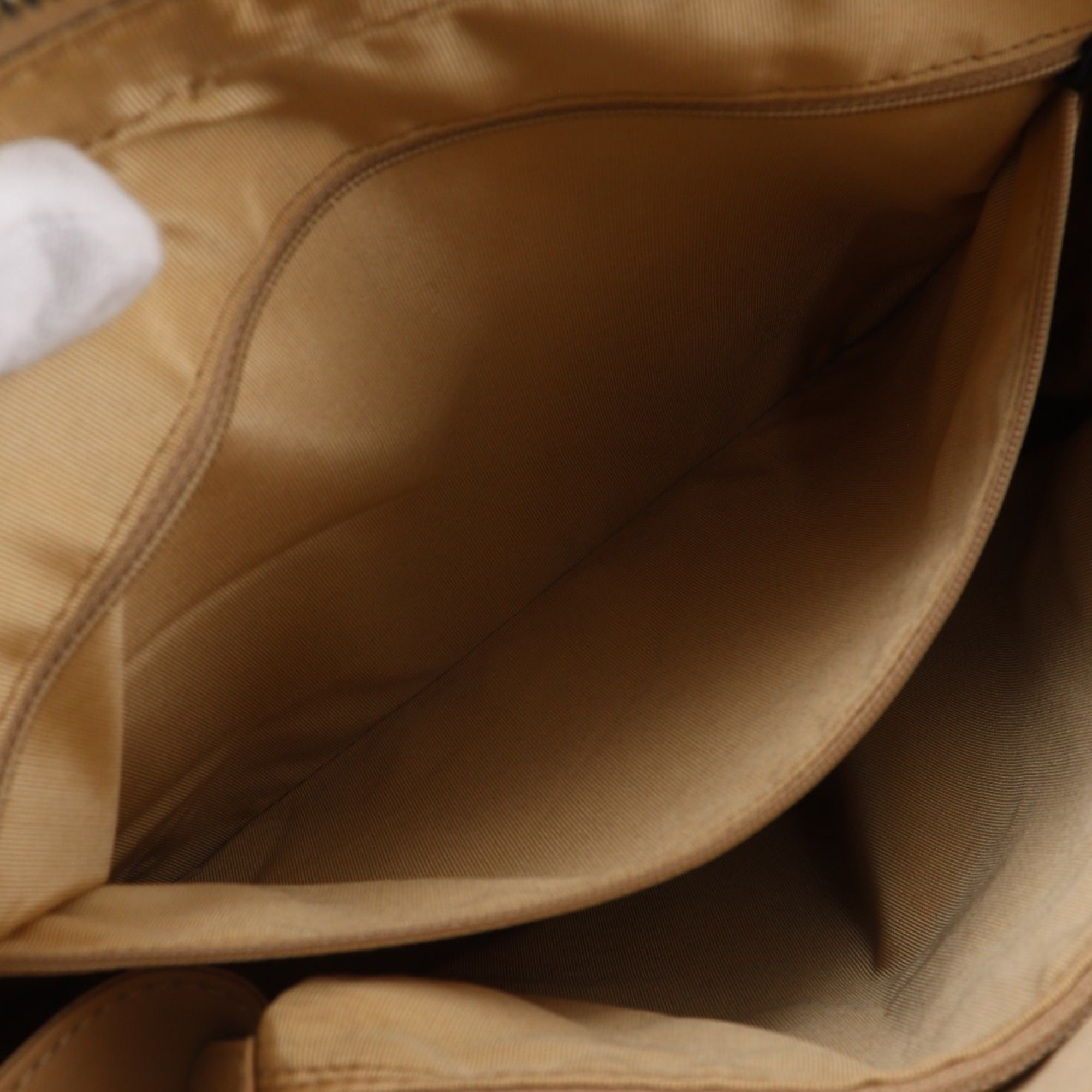 Chanel Wild Stitch Beige Leather Tote Bag (Pre-Owned)