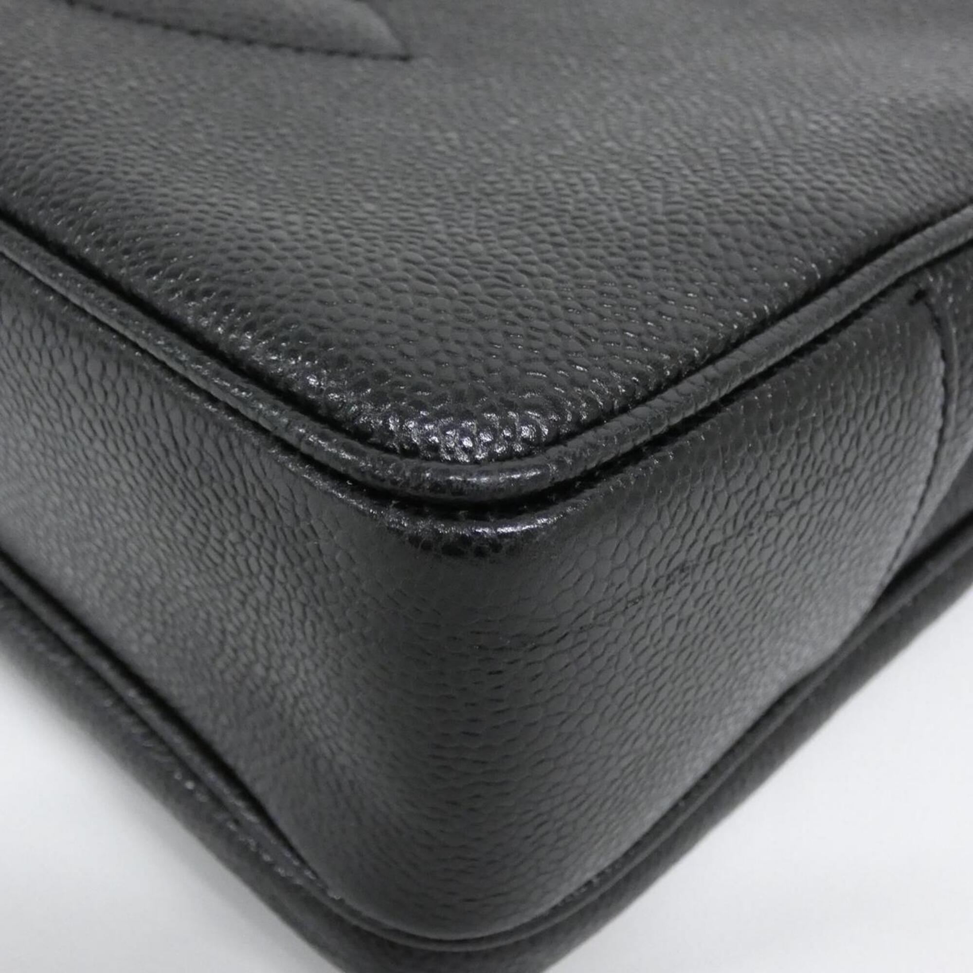 Chanel Black Grained Calfskin Shoulder Bag (Pre-Owned)