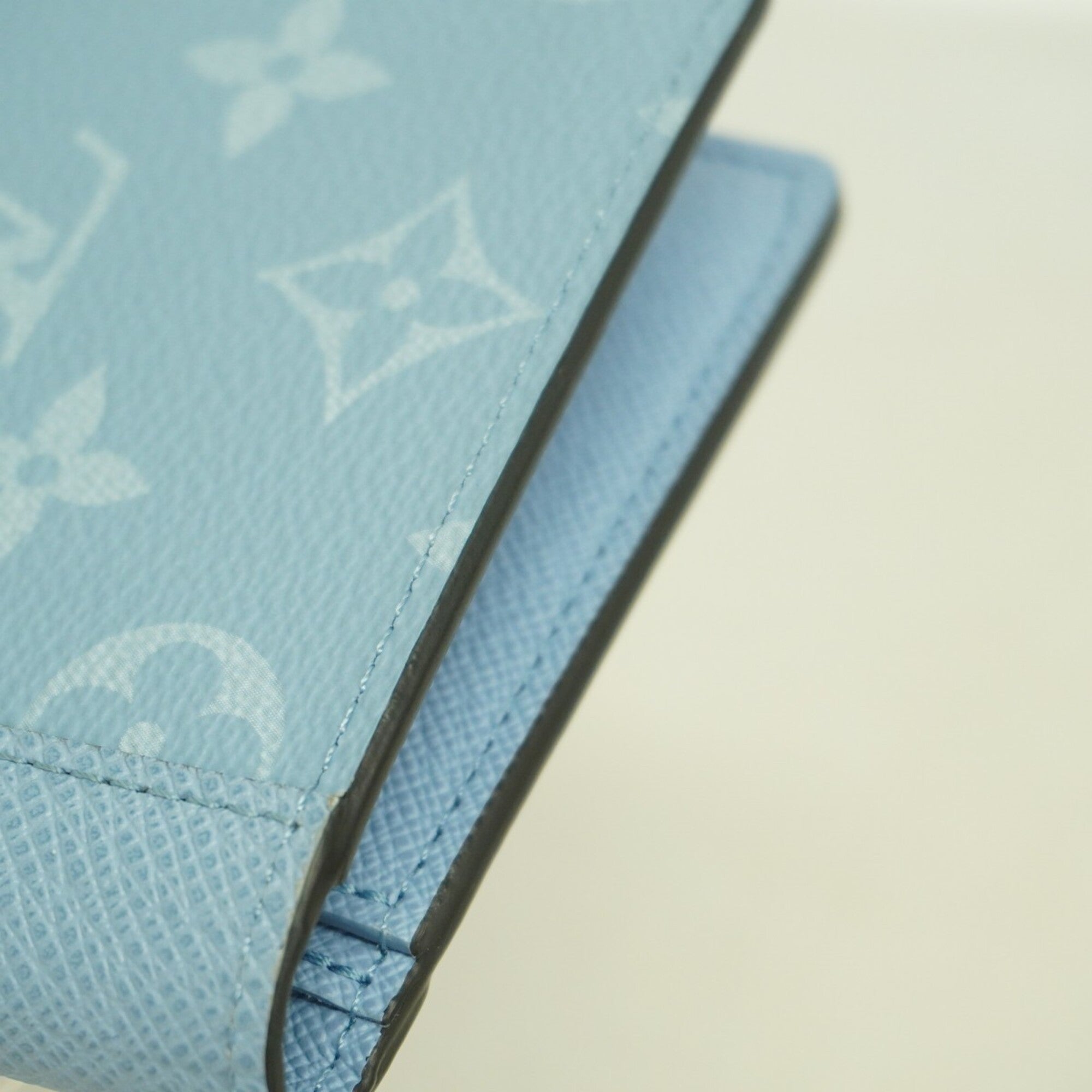 Louis Vuitton Blue Ciel Long Wallet (Bi-Fold) (Pre-Owned)