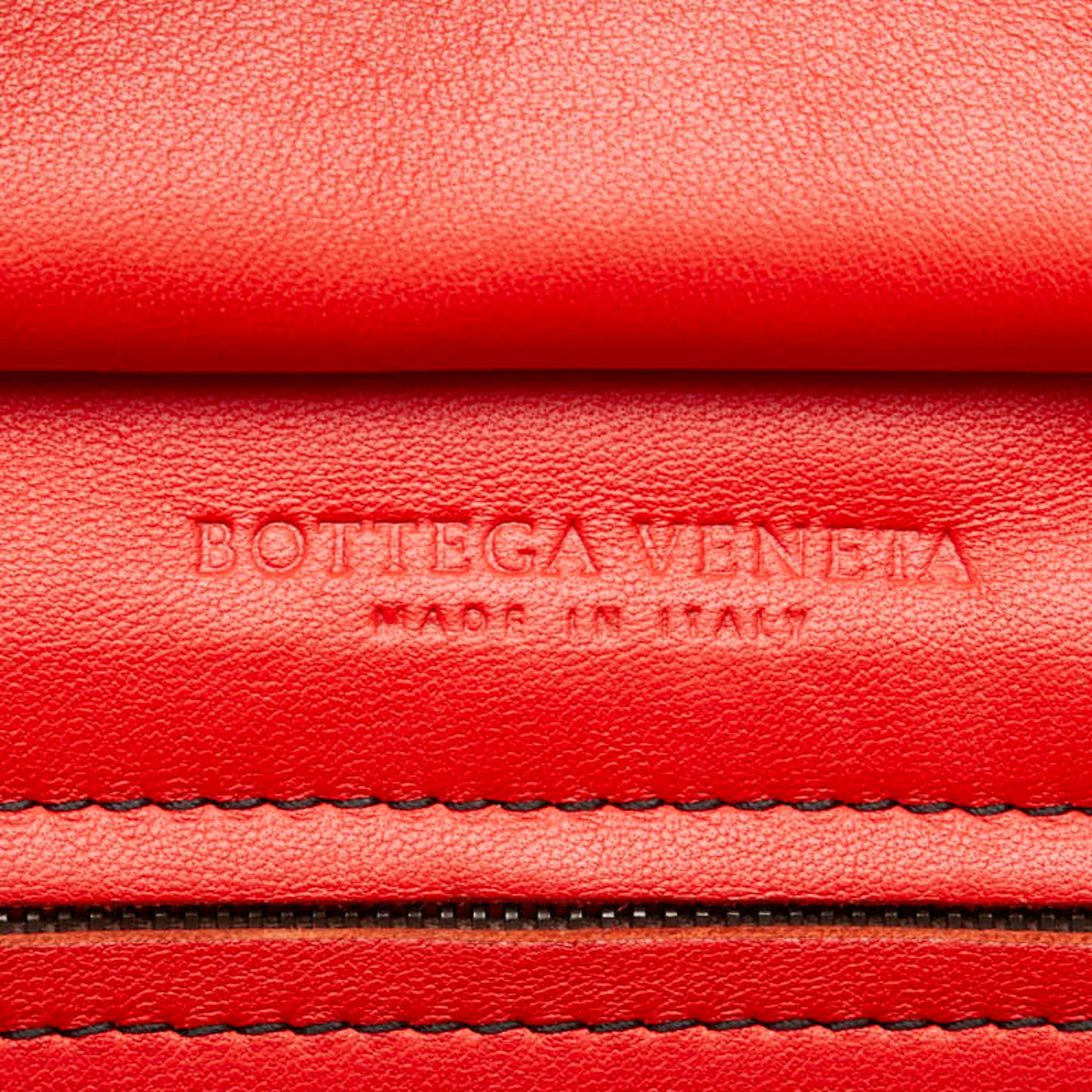 Bottega Veneta Red Color Leather Handbag (Pre-Owned)