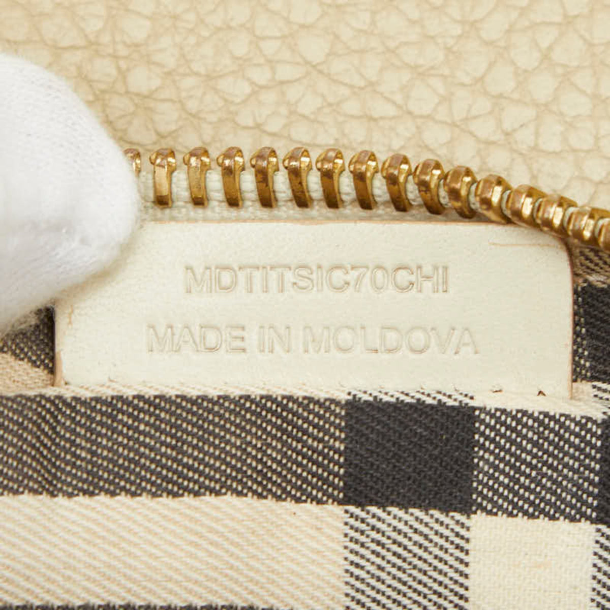 Burberry Beige Leather Shoulder Bag (Pre-Owned)