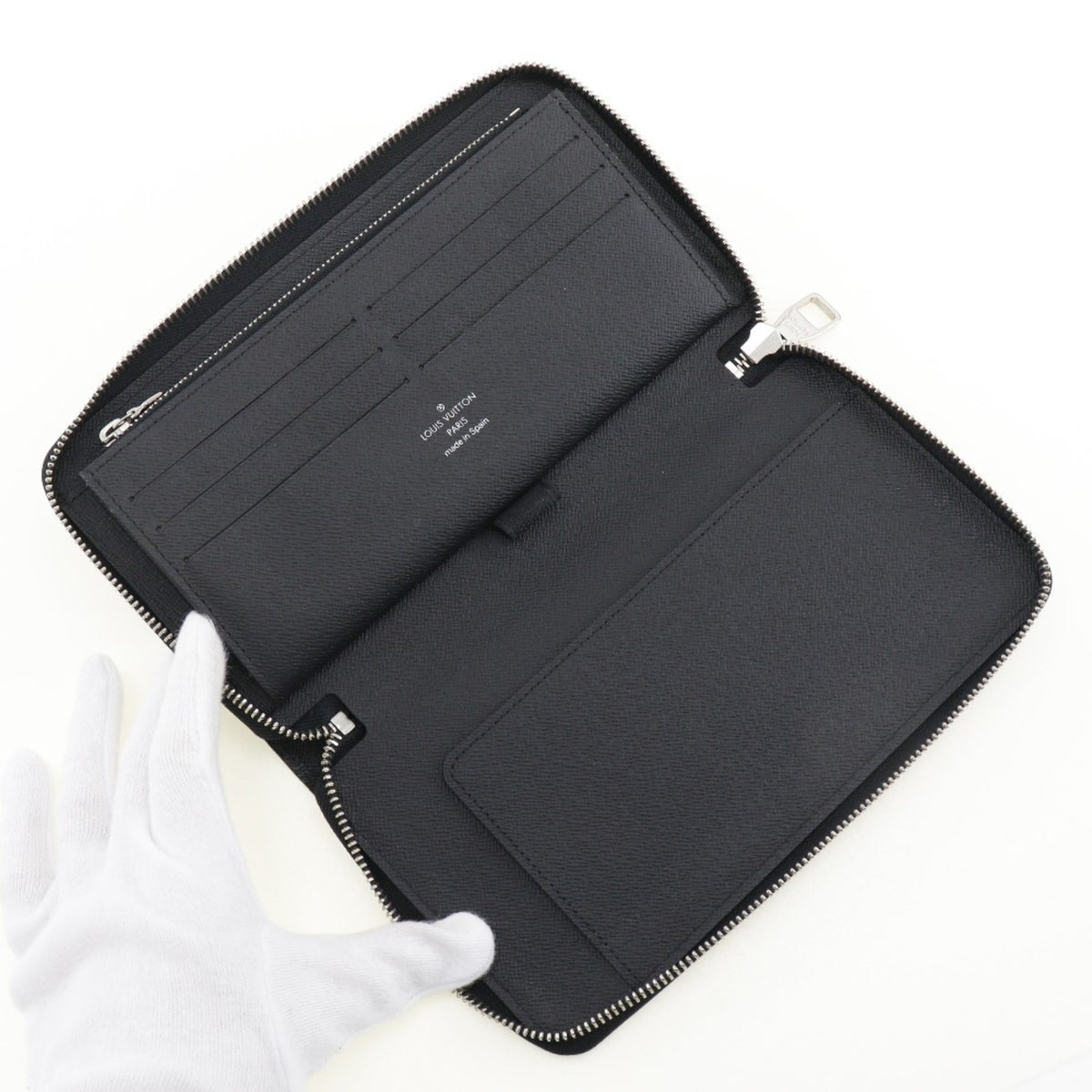 Louis Vuitton Black Noir Epi Leather Long Bill Wallet (Bi-Fold) (Pre-Owned)