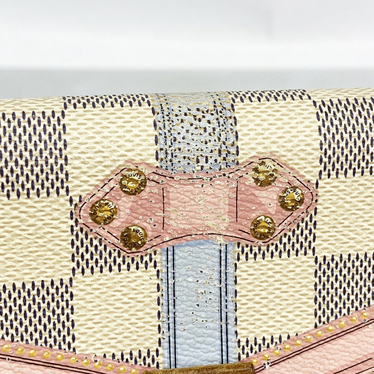 Louis Vuitton White Long Wallet (Bi-Fold) (Pre-Owned)