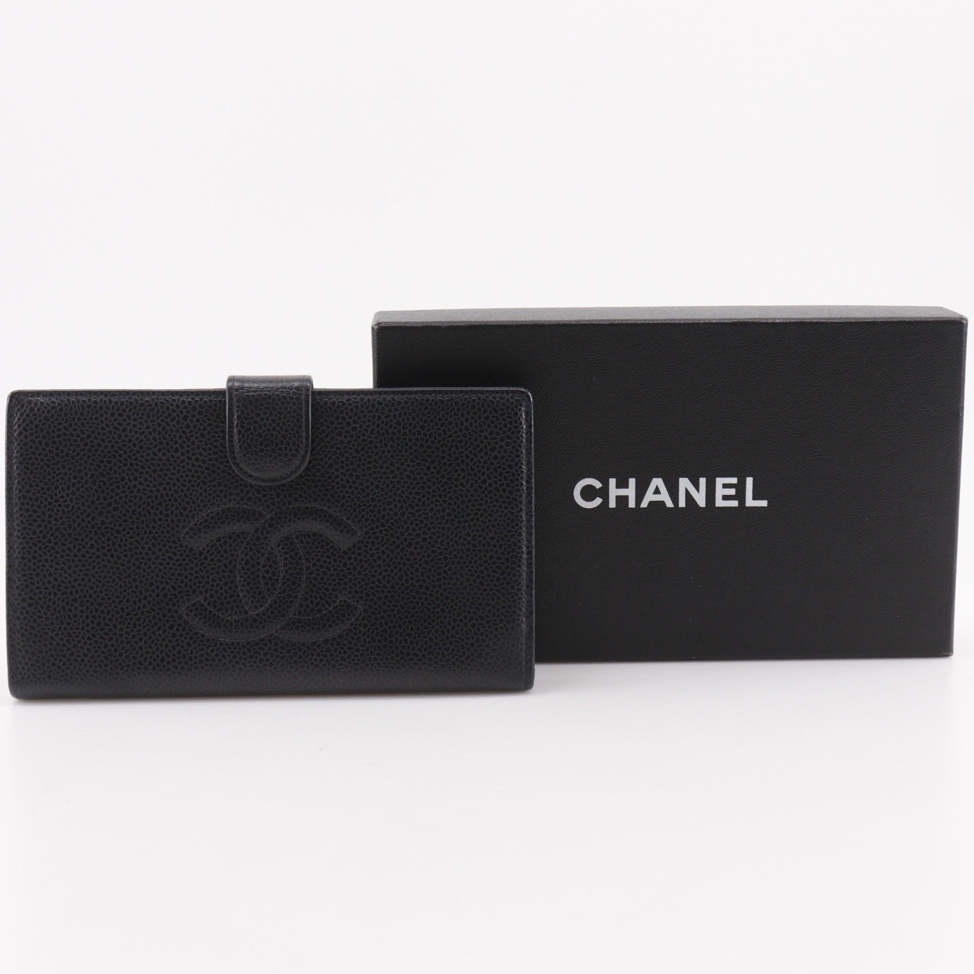 Chanel Black Grained Calfskin Long Wallet (Bi-Fold) (Pre-Owned)