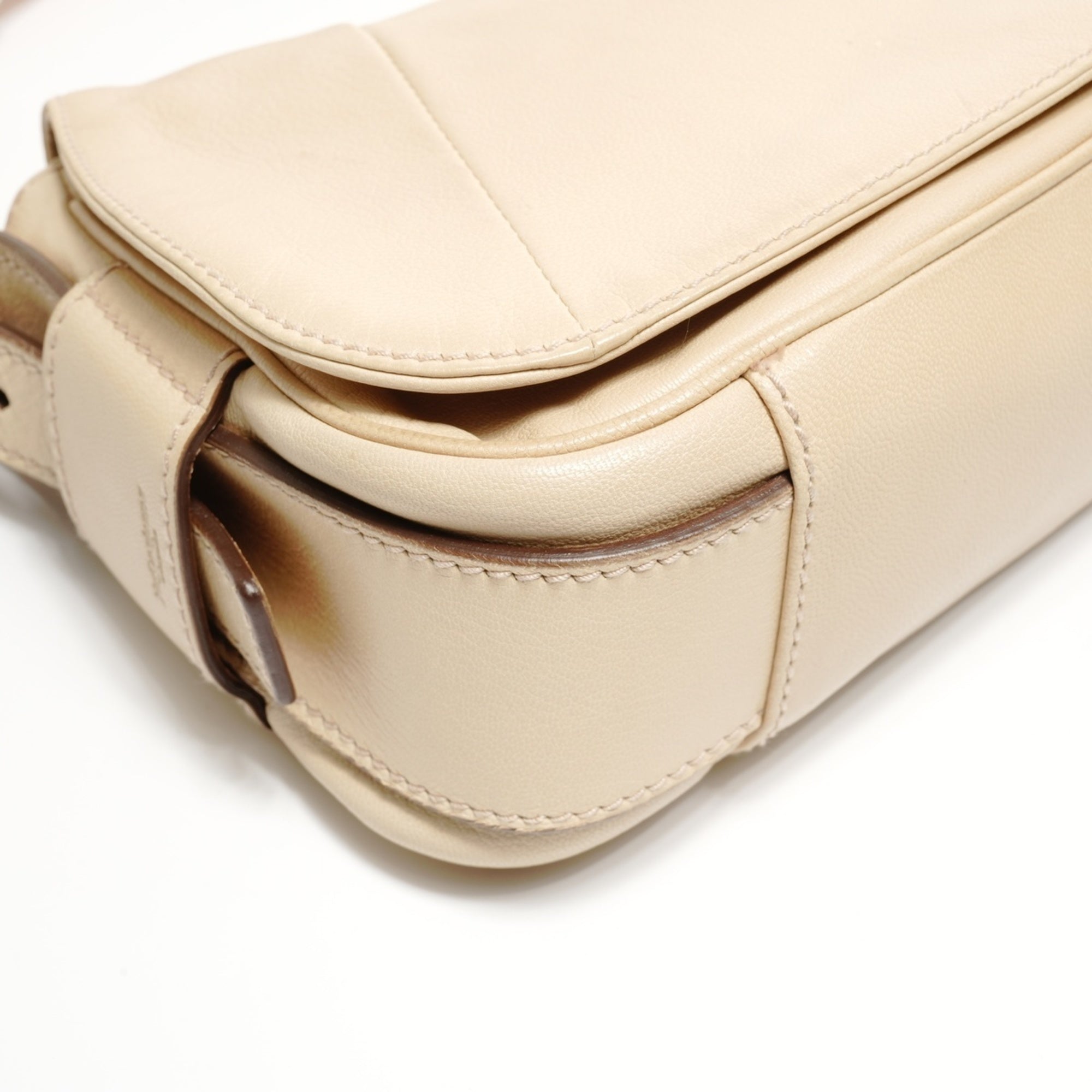 Yves Saint Laurent Beige Shoulder Bag (Pre-Owned)