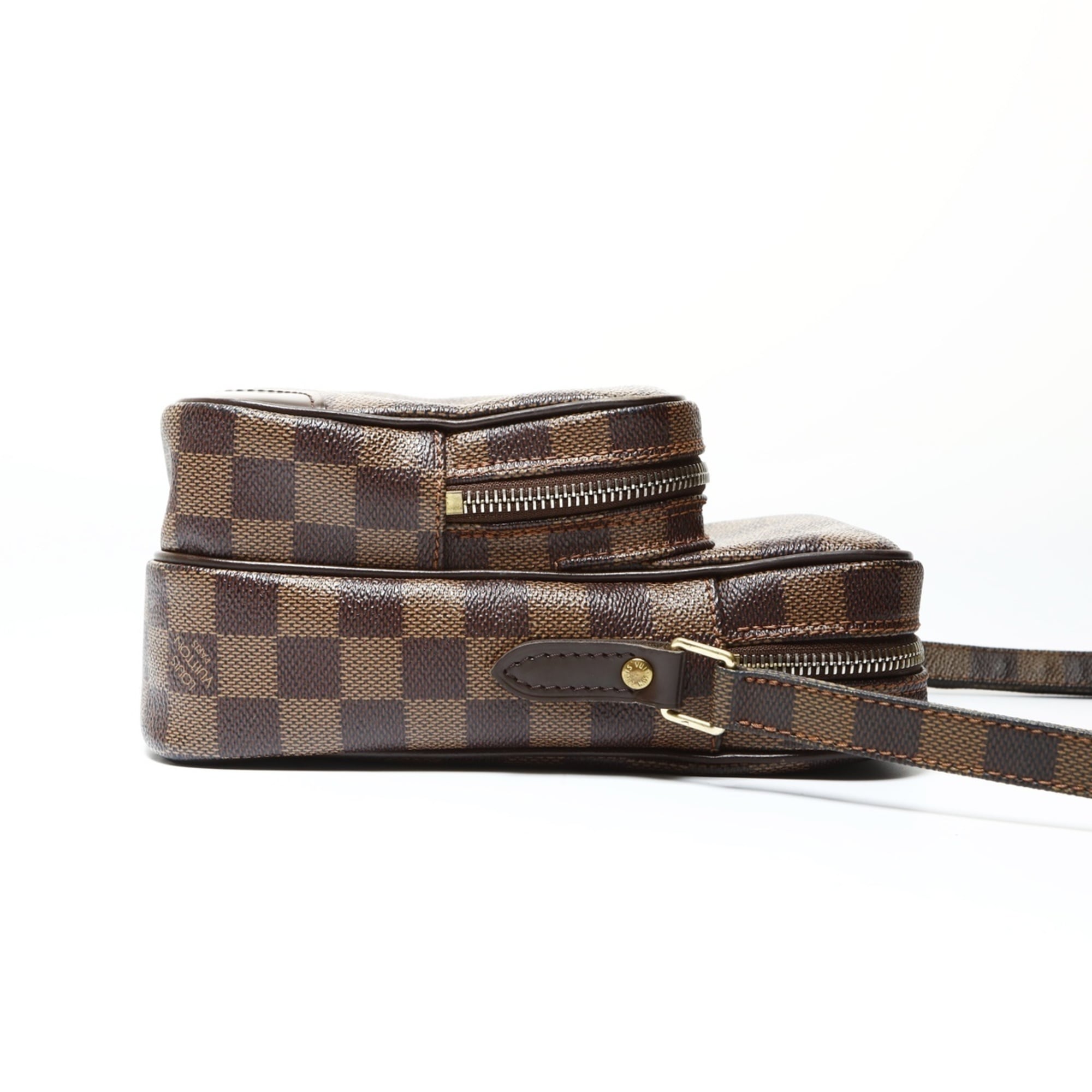 Louis Vuitton Brown Shoulder Bag (Pre-Owned)
