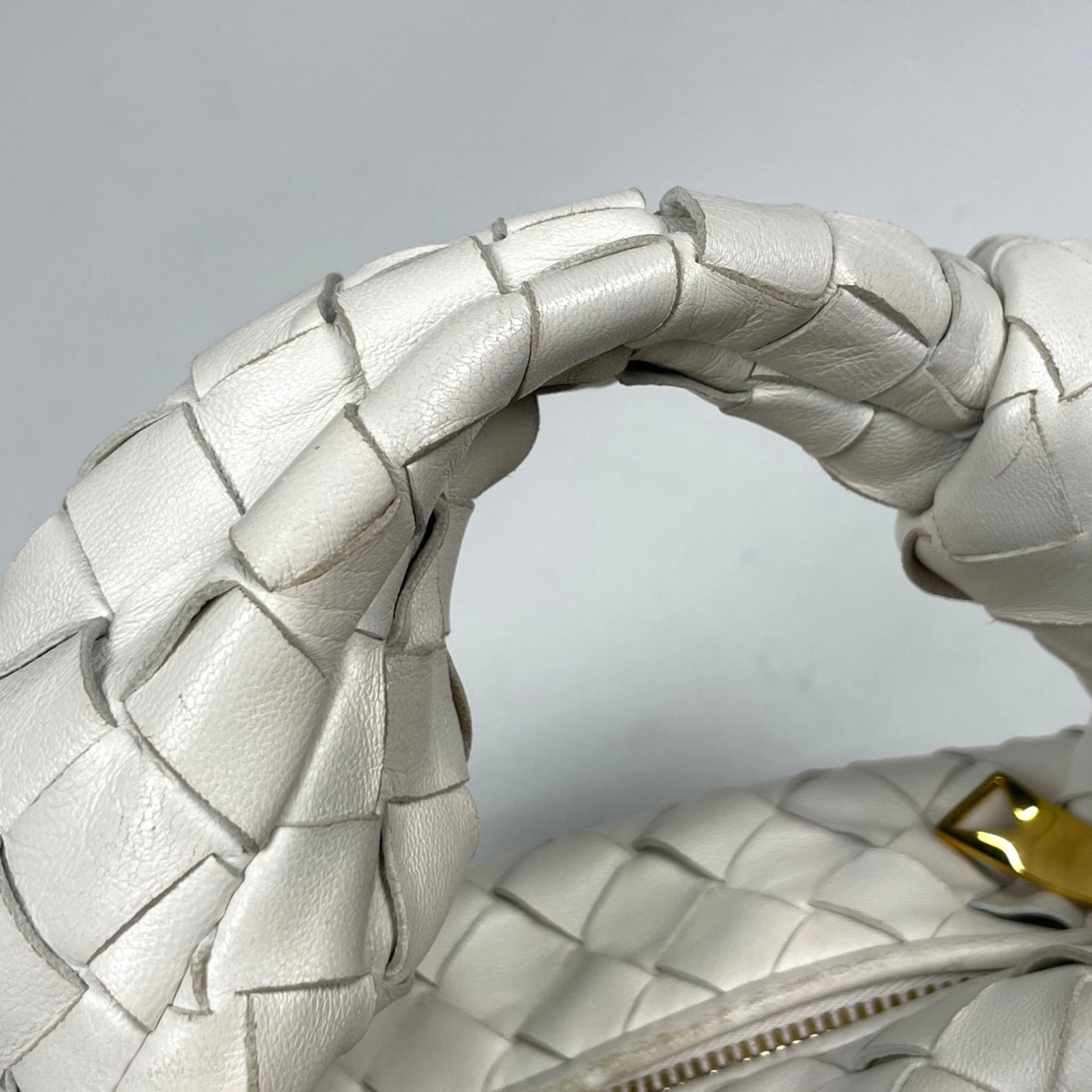 Bottega Veneta White Intrecciato Handbag (Pre-Owned)