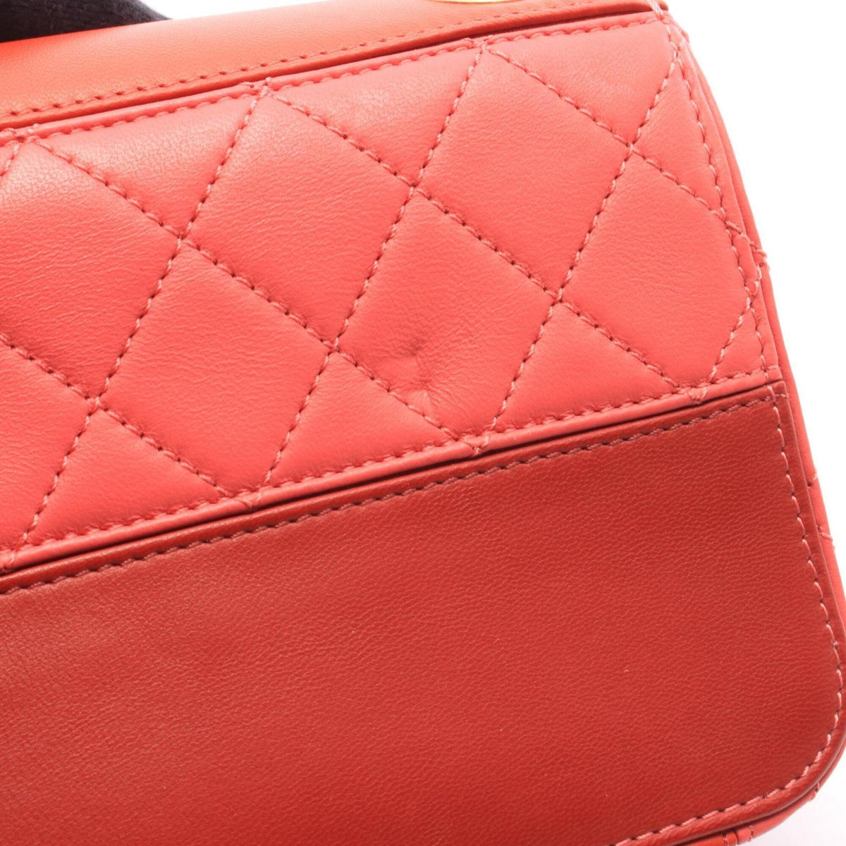 Chanel Pink Red Color Leather Handbag Shoulder Bag (Pre-Owned)