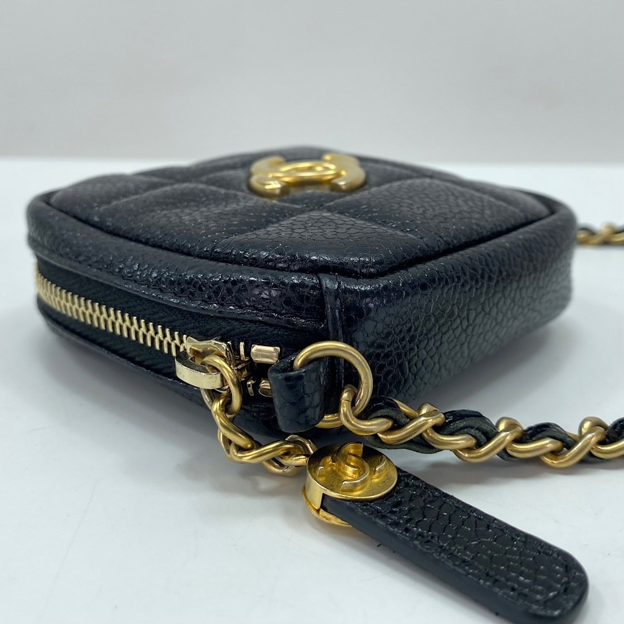 Chanel Black Shoulder Bag (Pre-Owned)