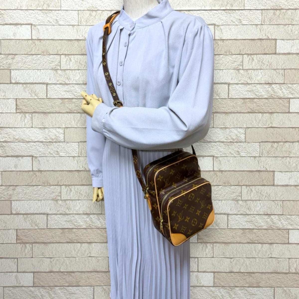 Louis Vuitton Monogram Brown Monogram Shoulder Bag (Pre-Owned)