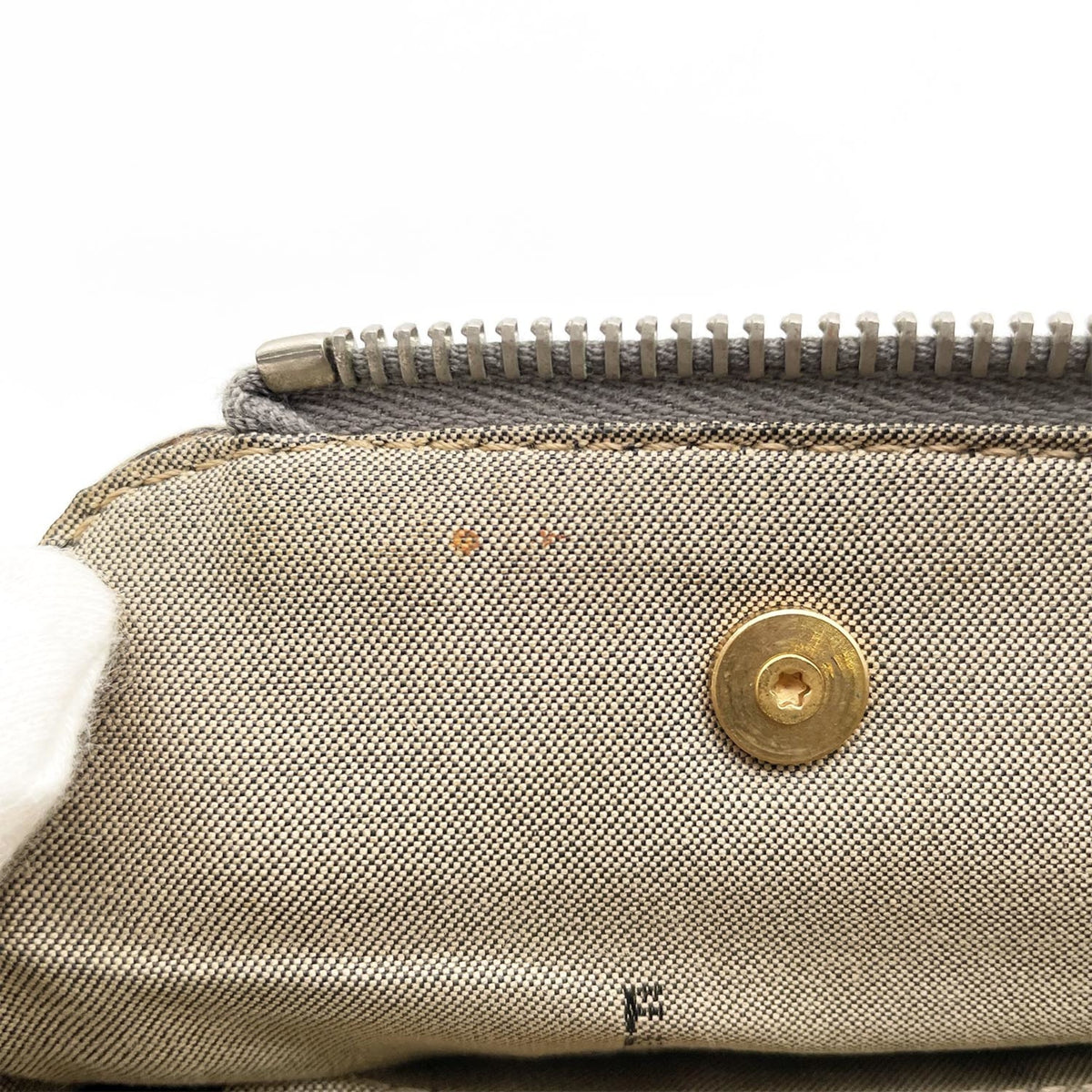 Fendi White Leather Handbag (Pre-Owned)