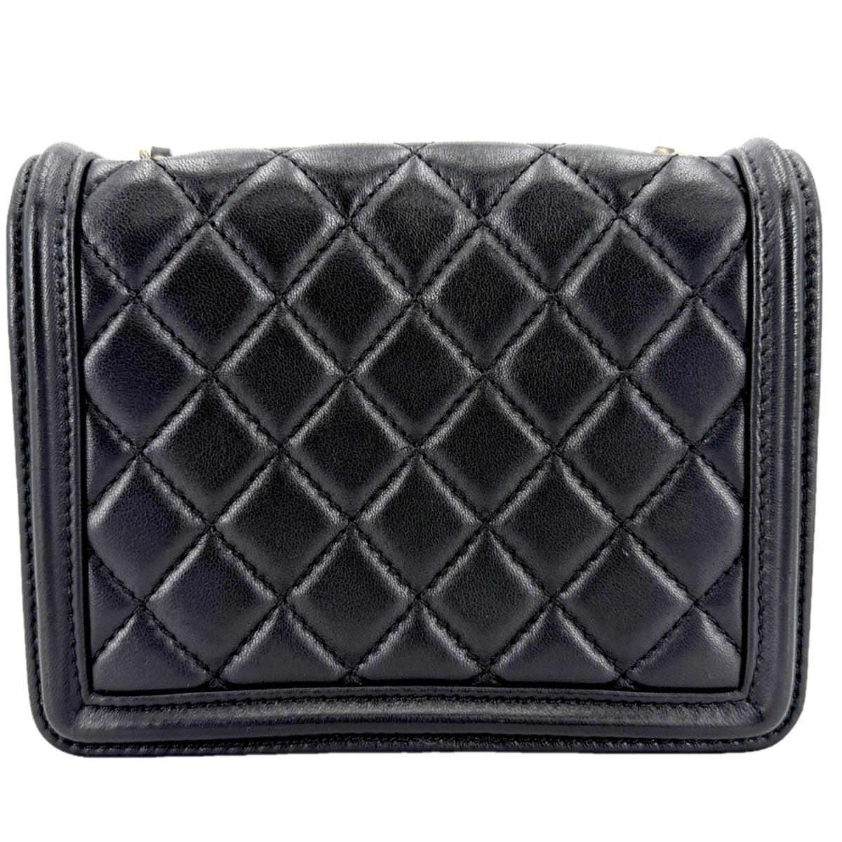Chanel Matelasse Black Leather Shoulder Bag (Pre-Owned)