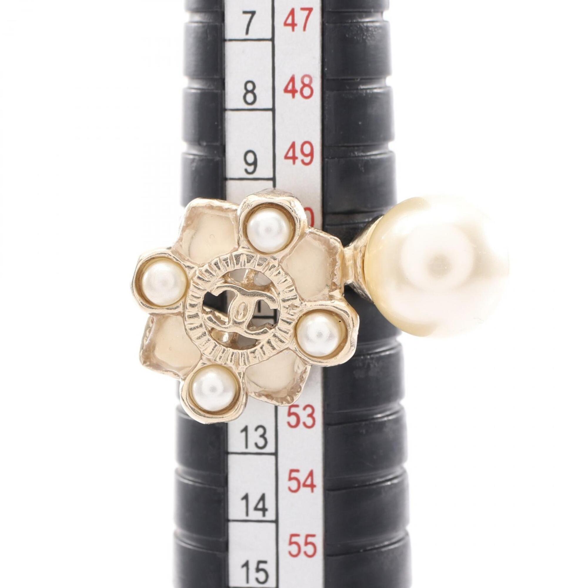Chanel Gold White Artificial Pearl Gold Plating Band Ring (Pre-Owned)