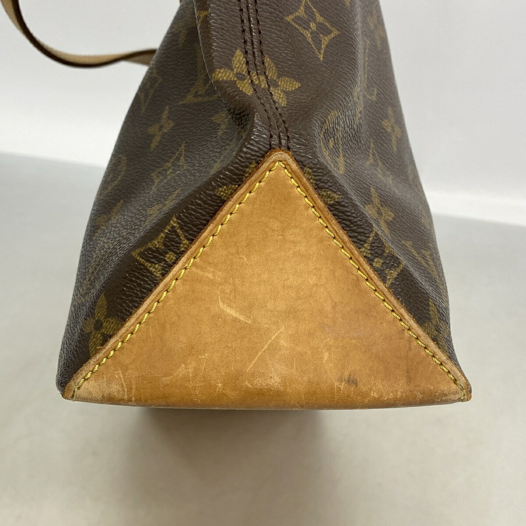 Louis Vuitton Brown Tote Bag (Pre-Owned)