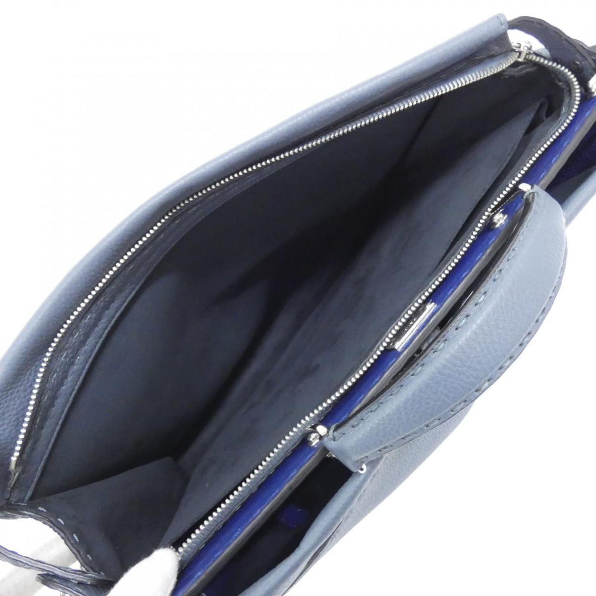 Fendi Blue Light Blue Leather Handbag (Pre-Owned)